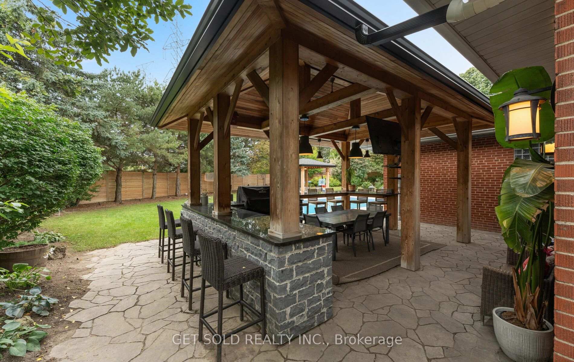 Photo 40 of 136 Prince George Drive, Etobicoke, Princess-Rosethorn — HOMEH