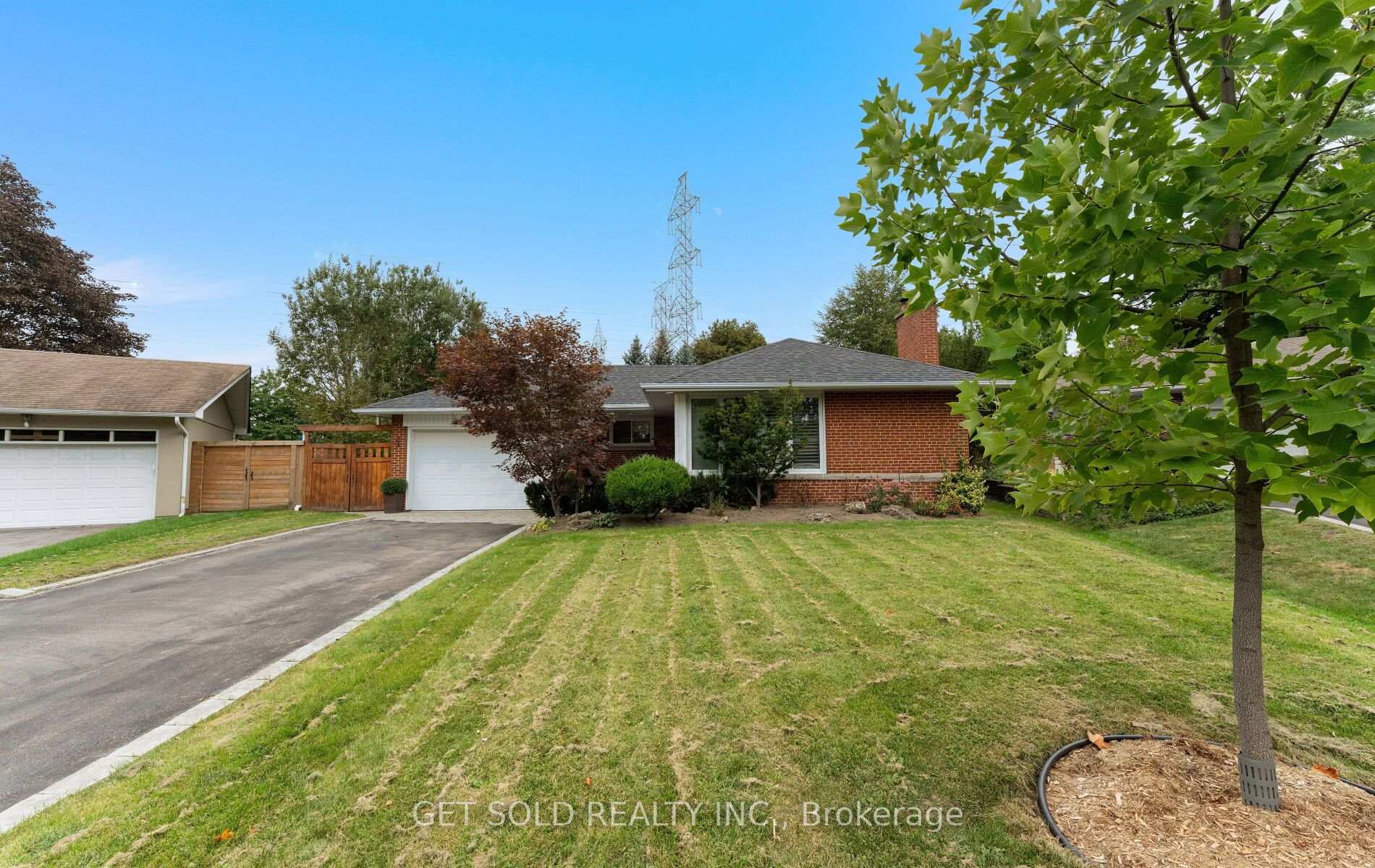 Photo 45 of 136 Prince George Drive, Etobicoke, Princess-Rosethorn — HOMEH