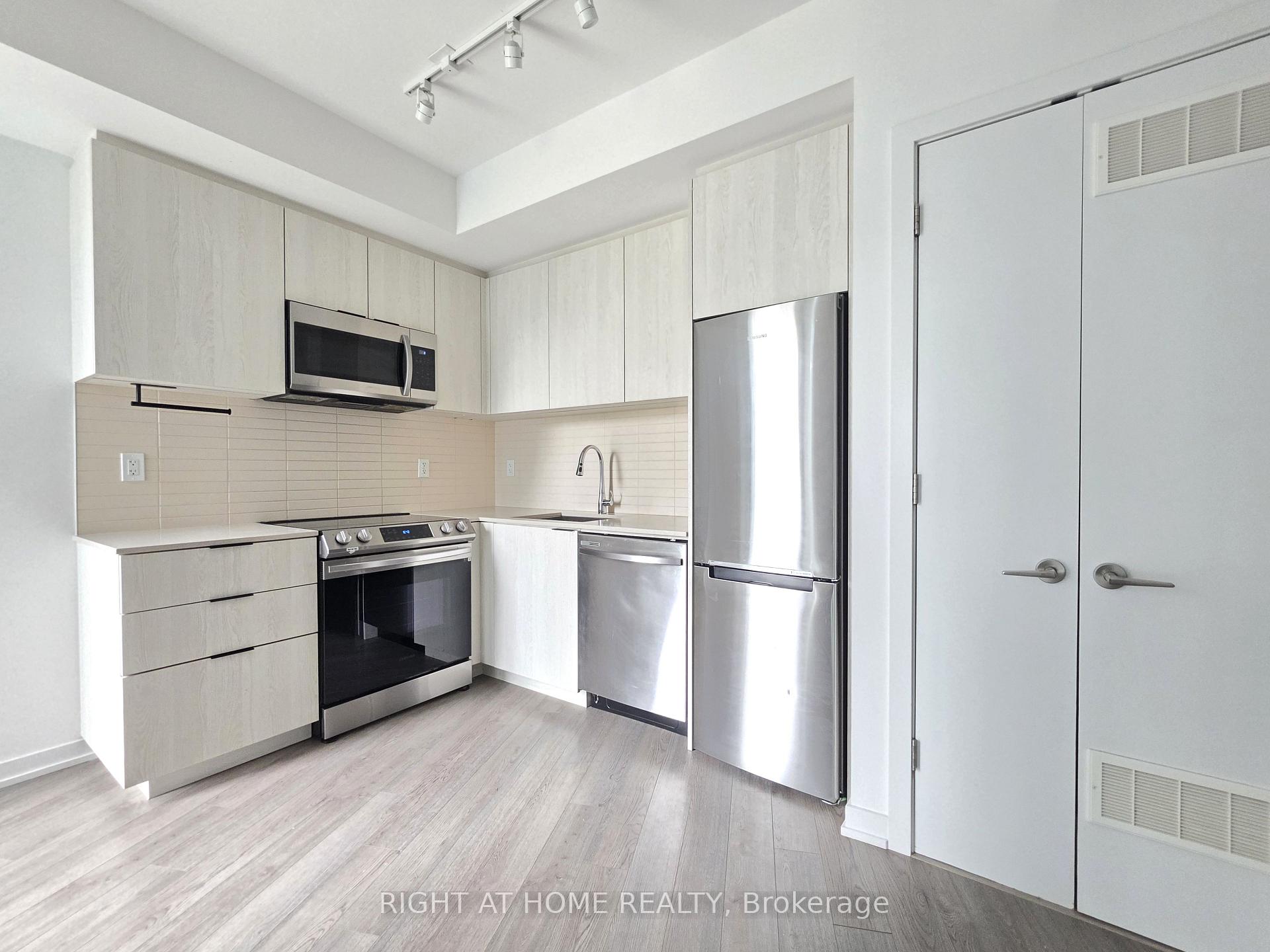 Photo 4 of Unit 917, 50 Power Street, Toronto, Moss Park — HOMEH