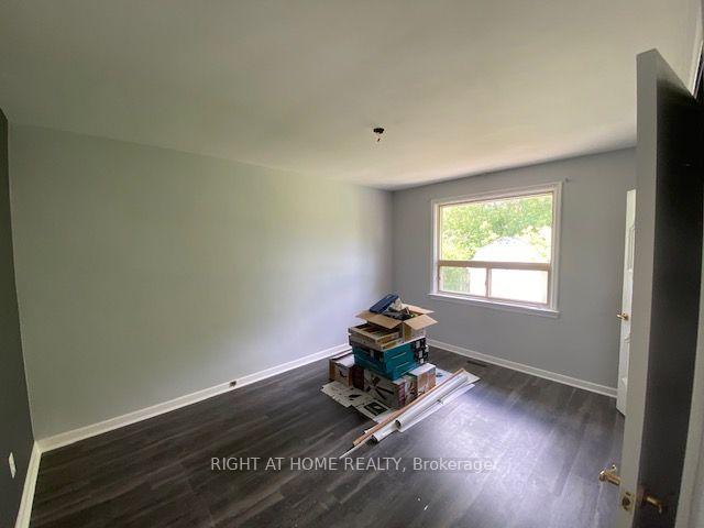Photo 6 of 597 Parkside Drive, Oakville, West — HOMEH