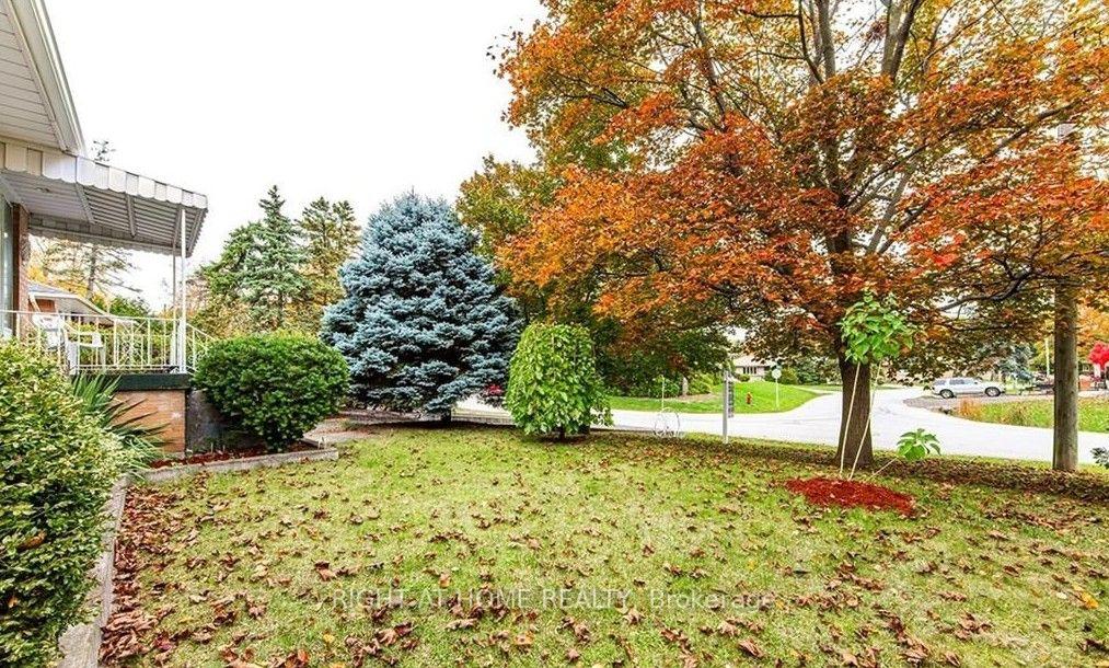 Photo 12 of 597 Parkside Drive, Oakville, West — HOMEH