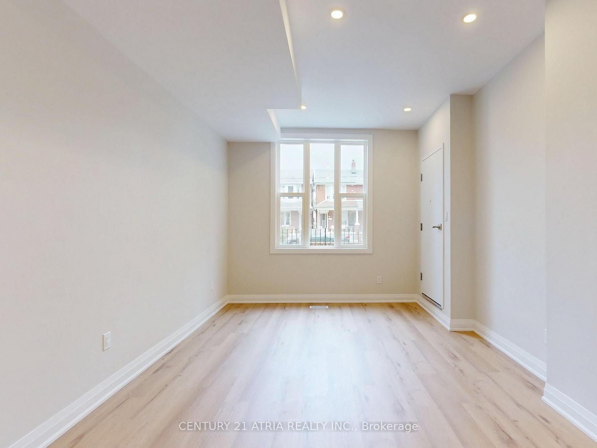 Photo 7 of Unit Lower, 92 Lappin Avenue, Toronto, Dovercourt-Wallace Emerson-Junction — HOMEH