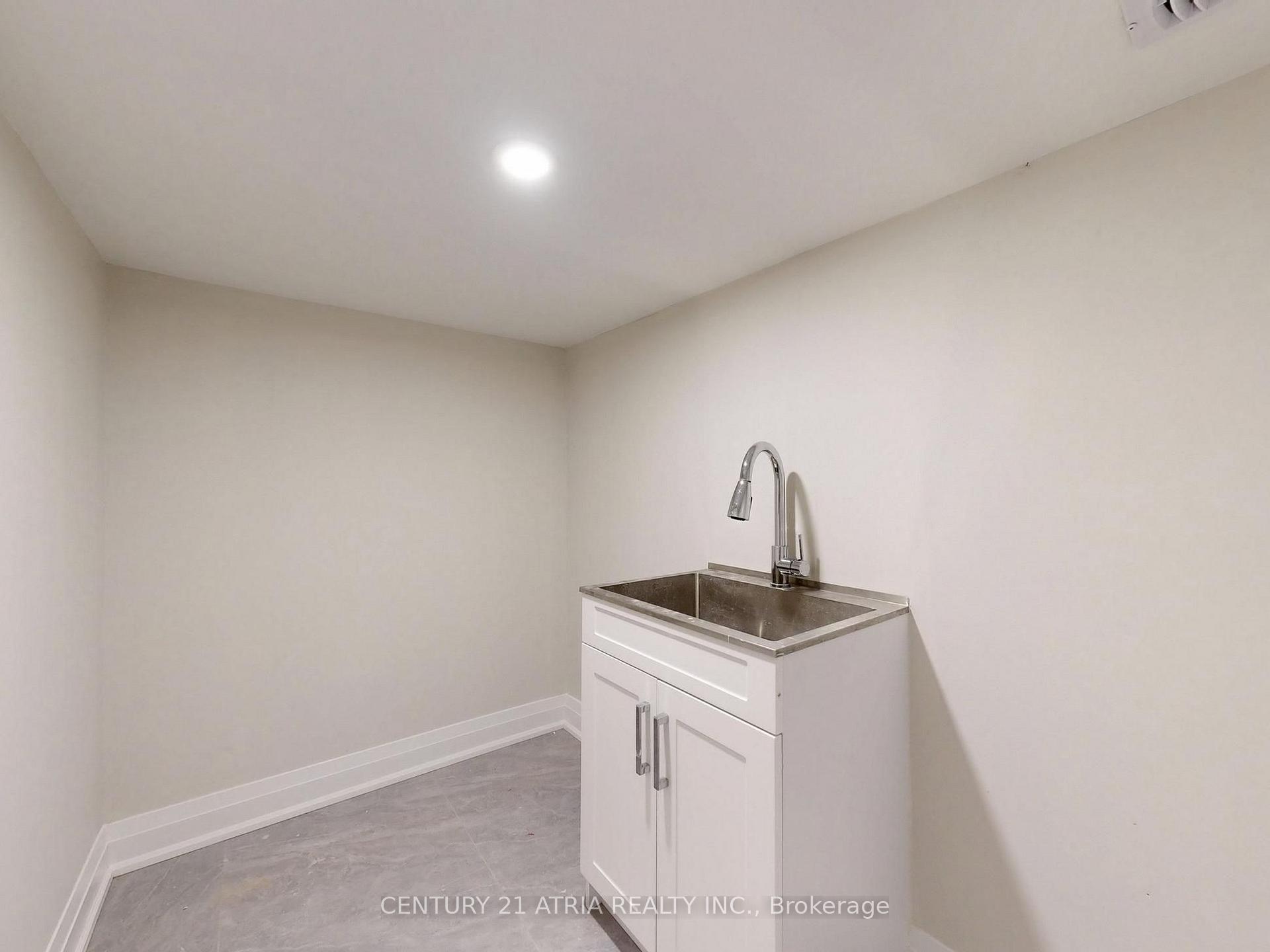 Photo 29 of Unit Lower, 92 Lappin Avenue, Toronto, Dovercourt-Wallace Emerson-Junction — HOMEH