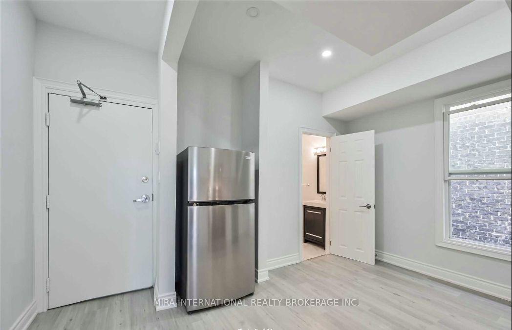 Photo 3 of Unit 201, 414 Dundas Street E, Toronto, Moss Park — HOMEH