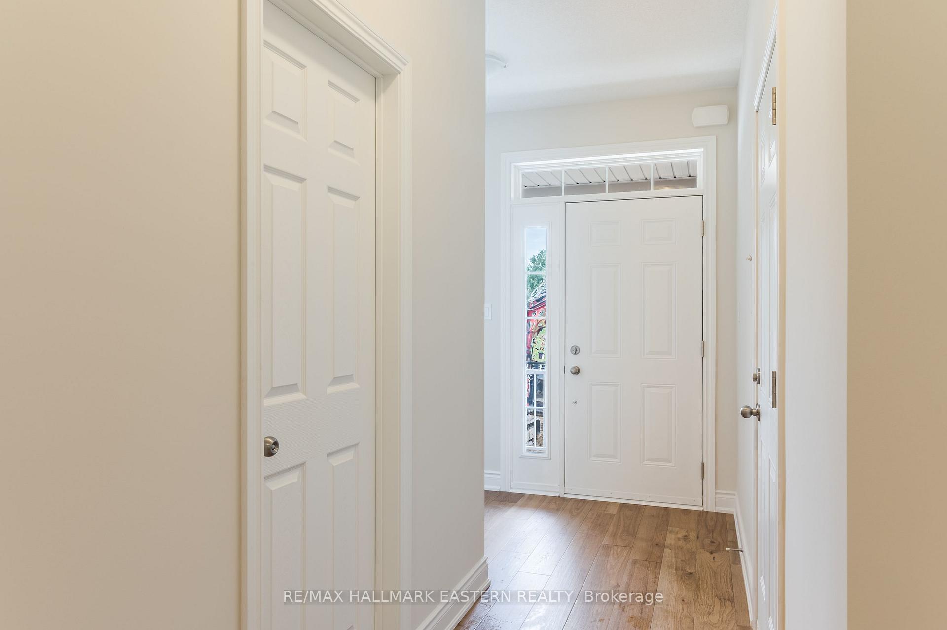 Photo 3 of 33 Coldbrook Drive, Cavan Monaghan, Millbrook Village — HOMEH