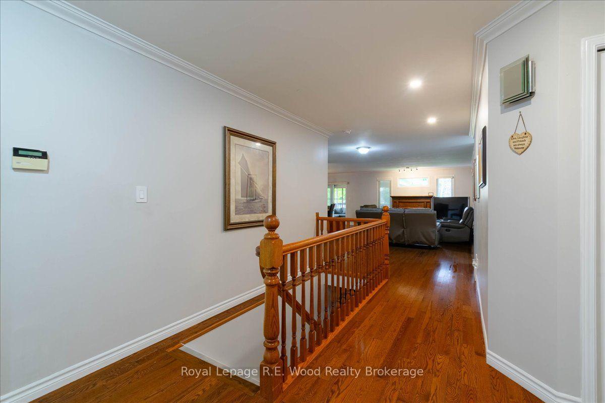 Photo 6 of 2 Oriole Crescent, Woodstock, Woodstock - North — HOMEH