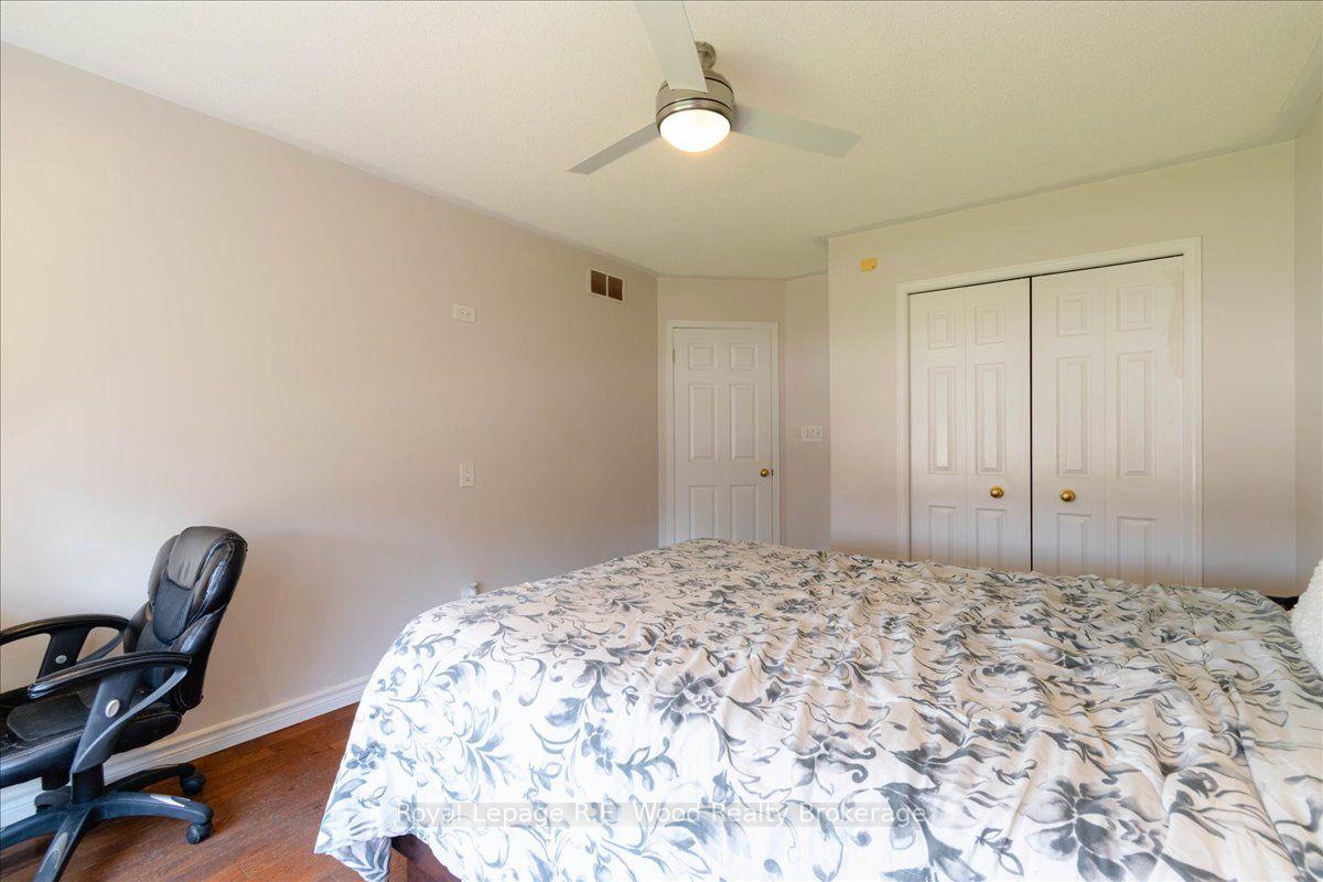 Photo 8 of 2 Oriole Crescent, Woodstock, Woodstock - North — HOMEH