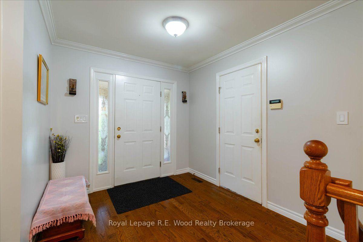 Photo 9 of 2 Oriole Crescent, Woodstock, Woodstock - North — HOMEH