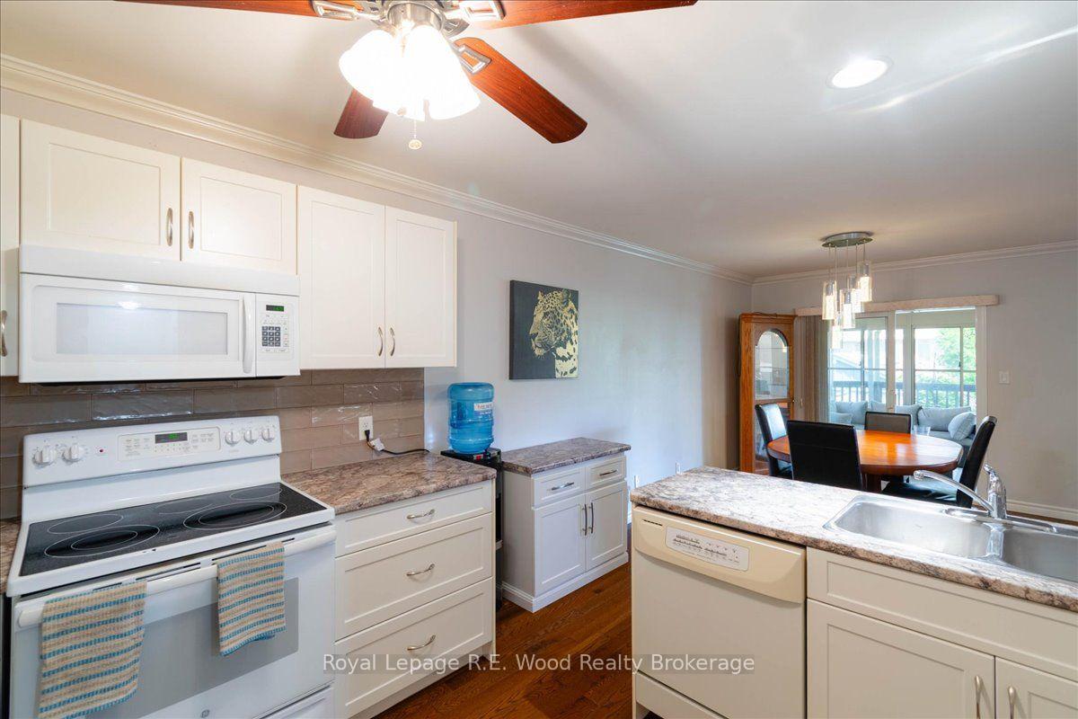 Photo 20 of 2 Oriole Crescent, Woodstock, Woodstock - North — HOMEH