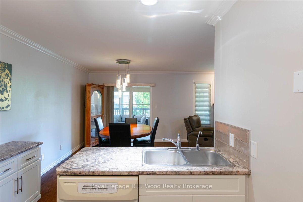 Photo 22 of 2 Oriole Crescent, Woodstock, Woodstock - North — HOMEH