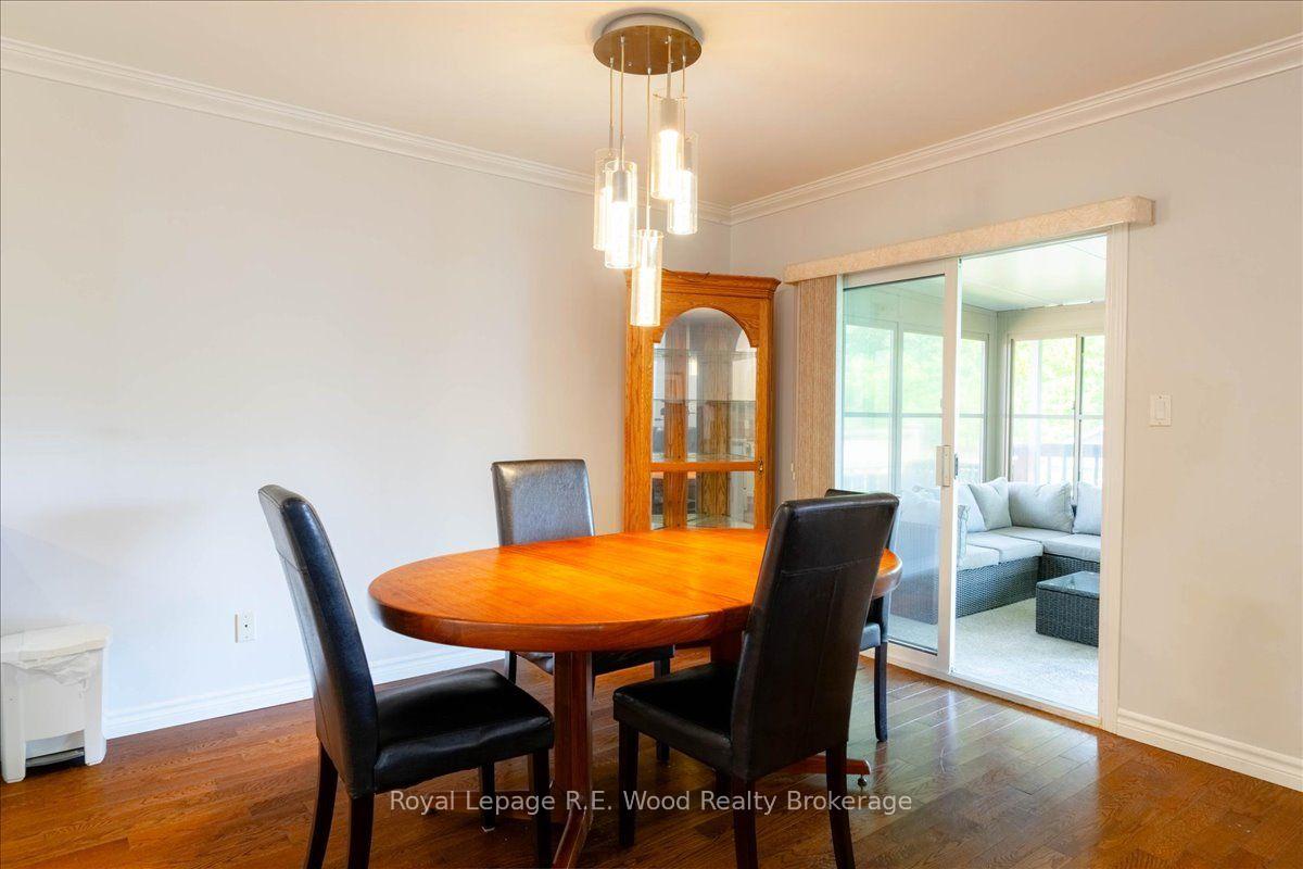 Photo 25 of 2 Oriole Crescent, Woodstock, Woodstock - North — HOMEH