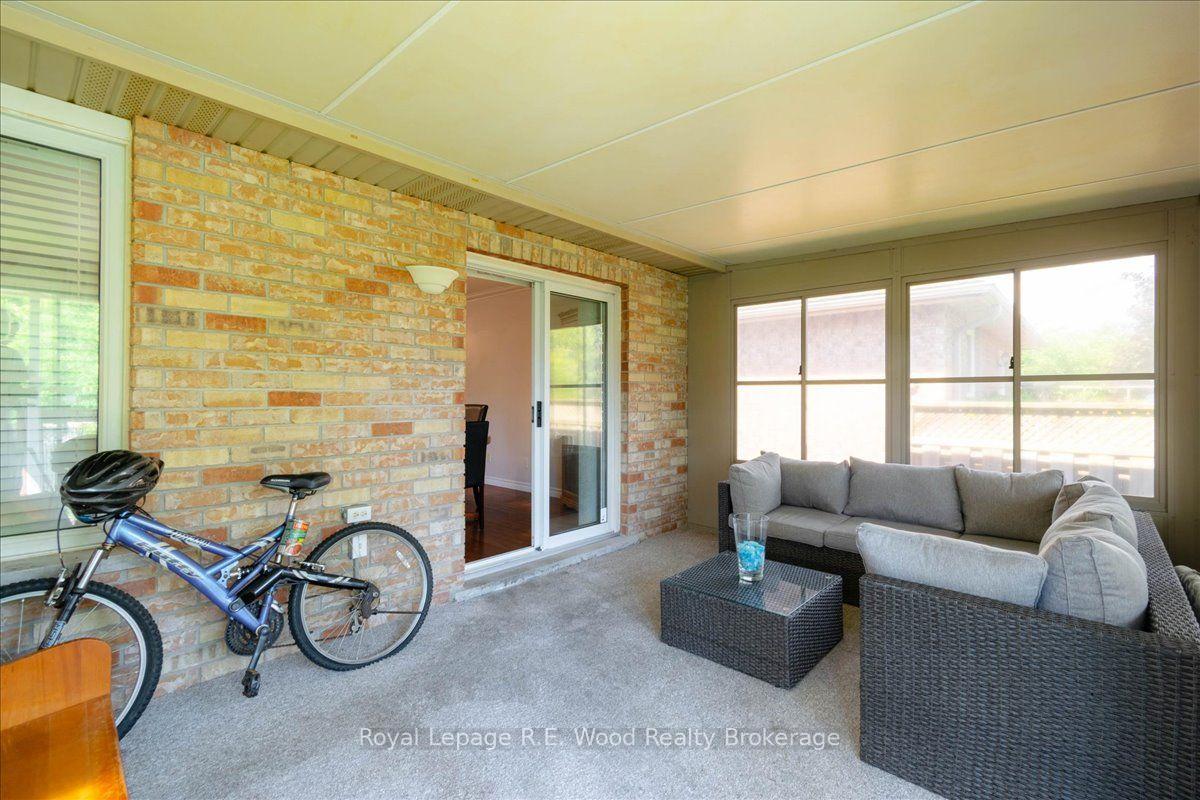 Photo 26 of 2 Oriole Crescent, Woodstock, Woodstock - North — HOMEH