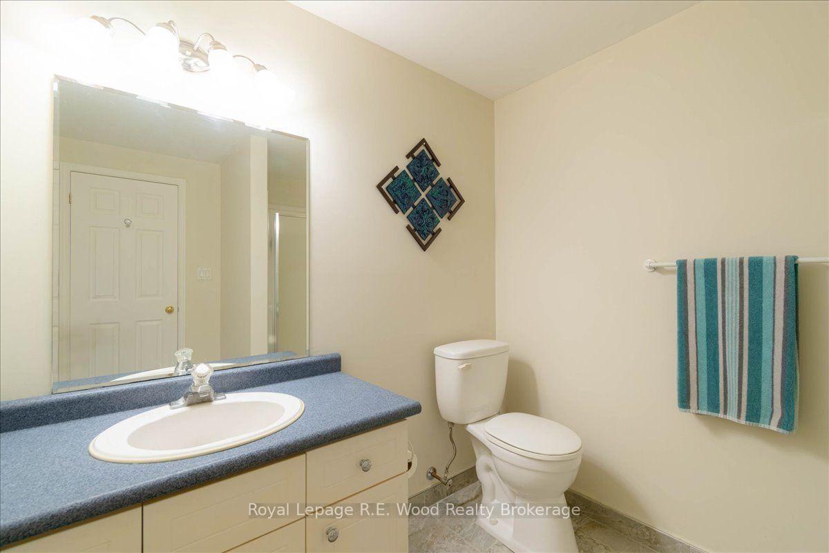 Photo 33 of 2 Oriole Crescent, Woodstock, Woodstock - North — HOMEH