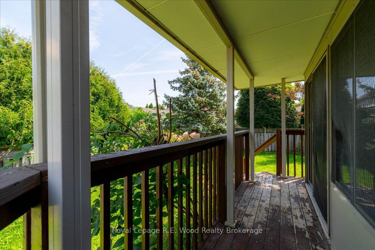 Photo 38 of 2 Oriole Crescent, Woodstock, Woodstock - North — HOMEH