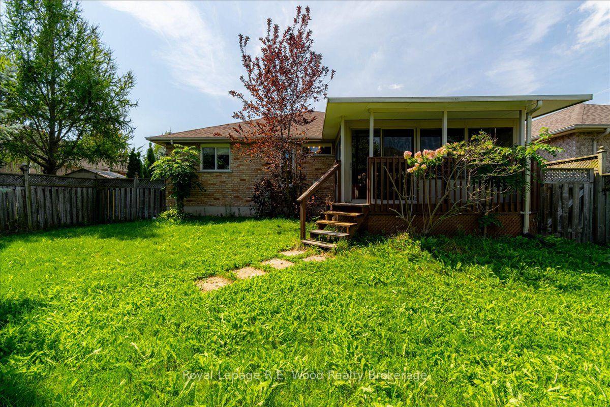 Photo 40 of 2 Oriole Crescent, Woodstock, Woodstock - North — HOMEH
