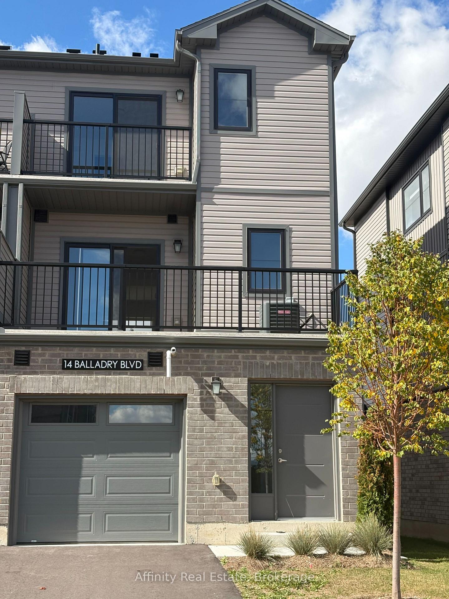 Photo 2 of 14 Balladry Boulevard, Stratford — HOMEH