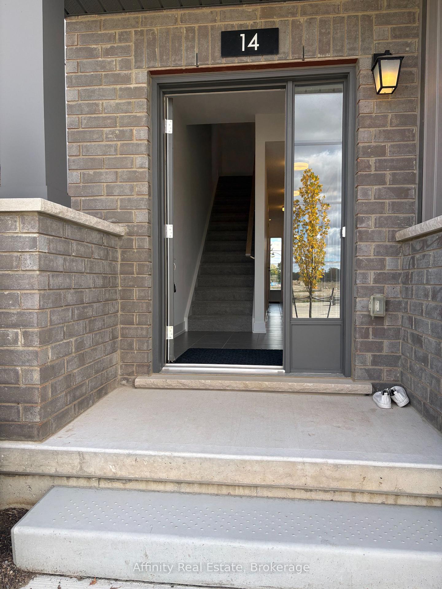 Photo 3 of 14 Balladry Boulevard, Stratford — HOMEH
