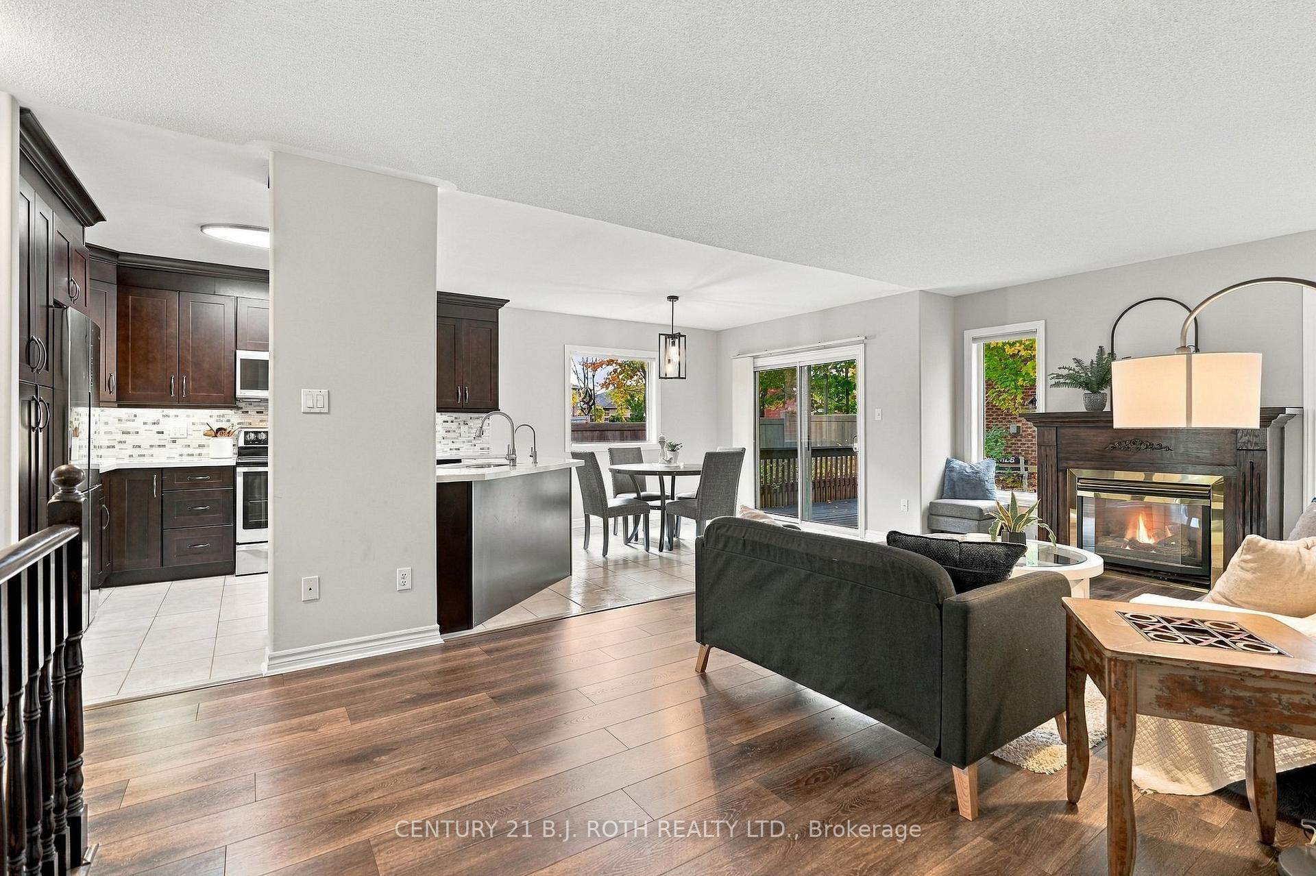 Photo 8 of 14 Bloxham Place, Barrie, Bayshore — HOMEH