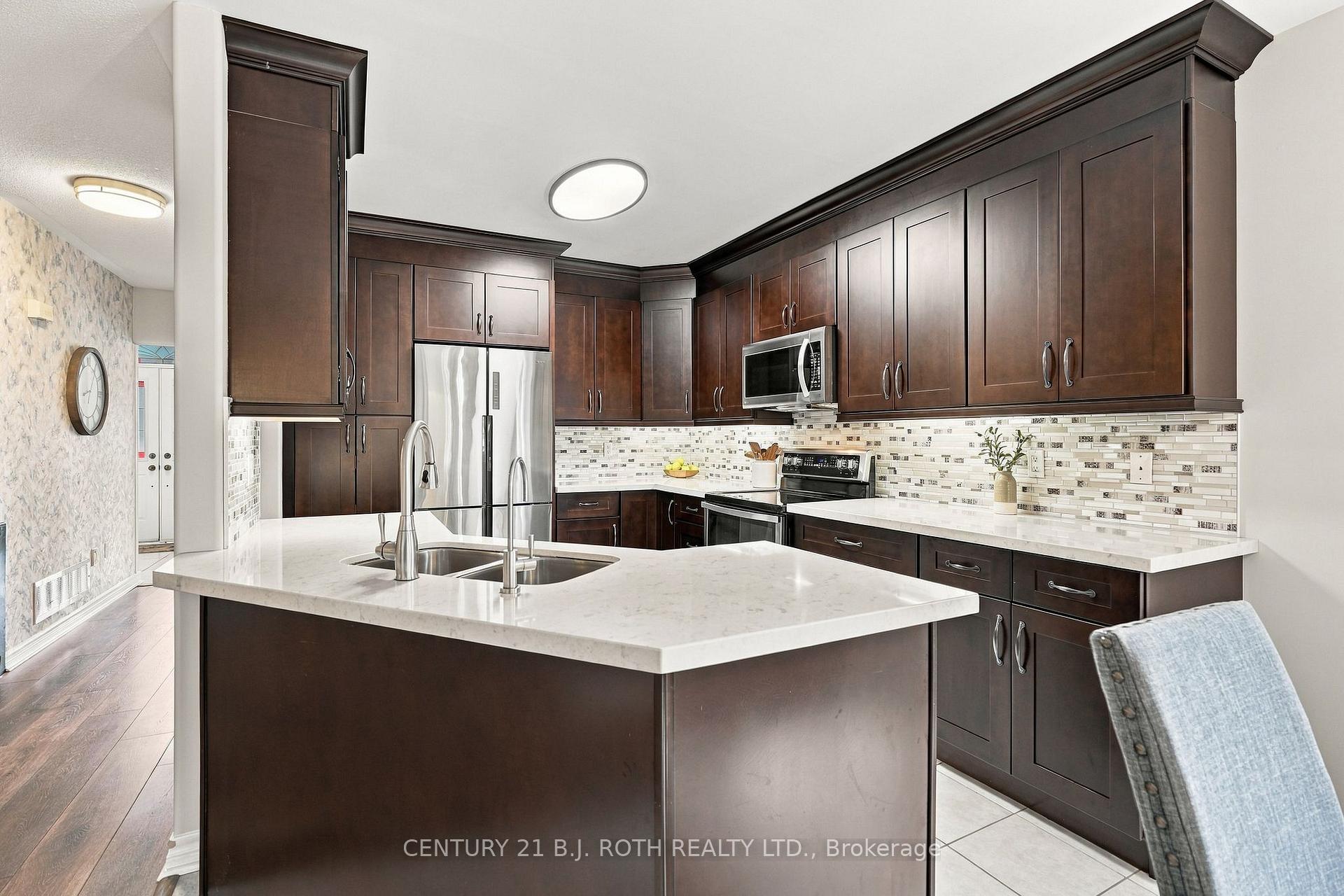 Photo 14 of 14 Bloxham Place, Barrie, Bayshore — HOMEH