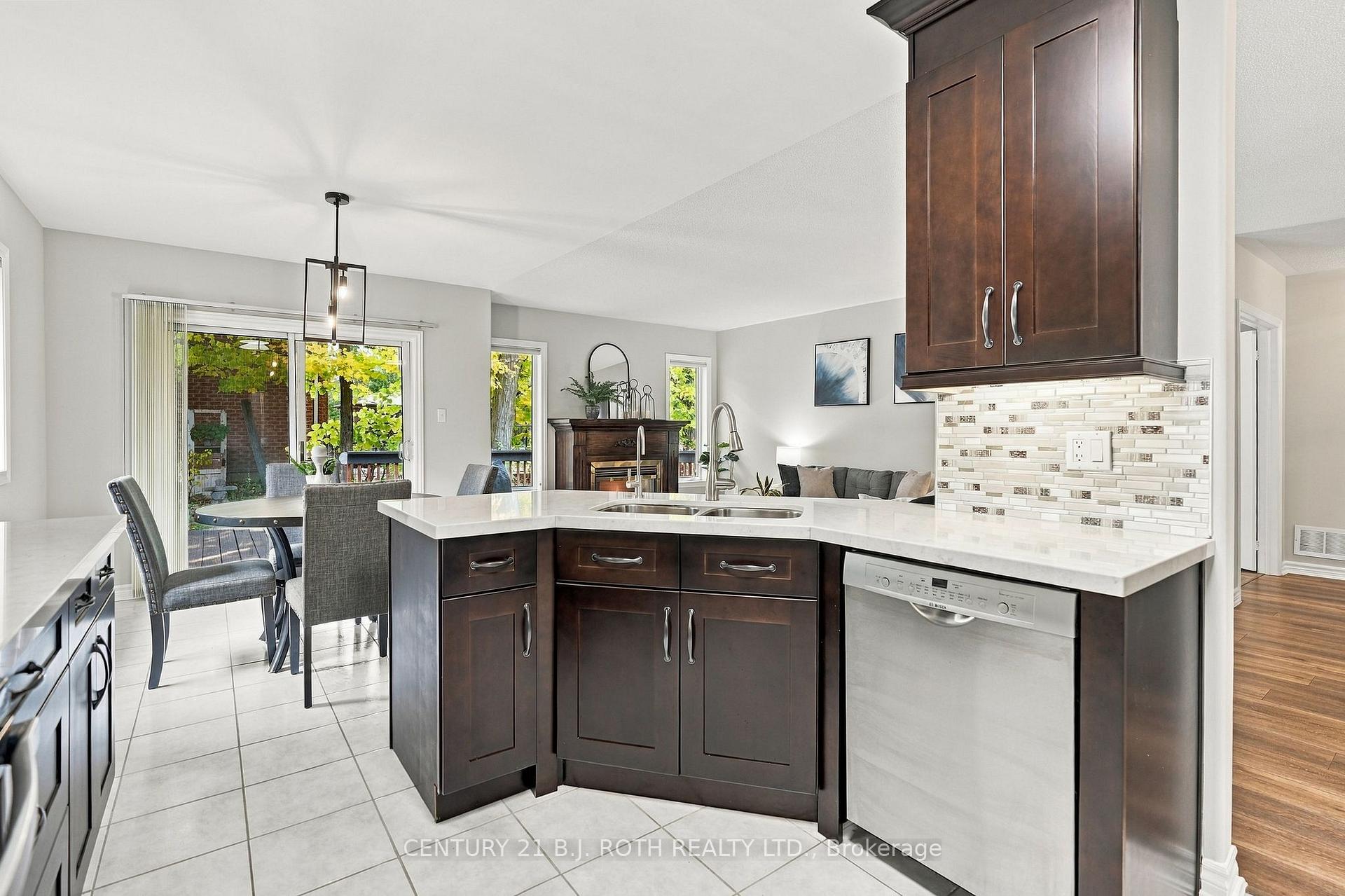 Photo 17 of 14 Bloxham Place, Barrie, Bayshore — HOMEH
