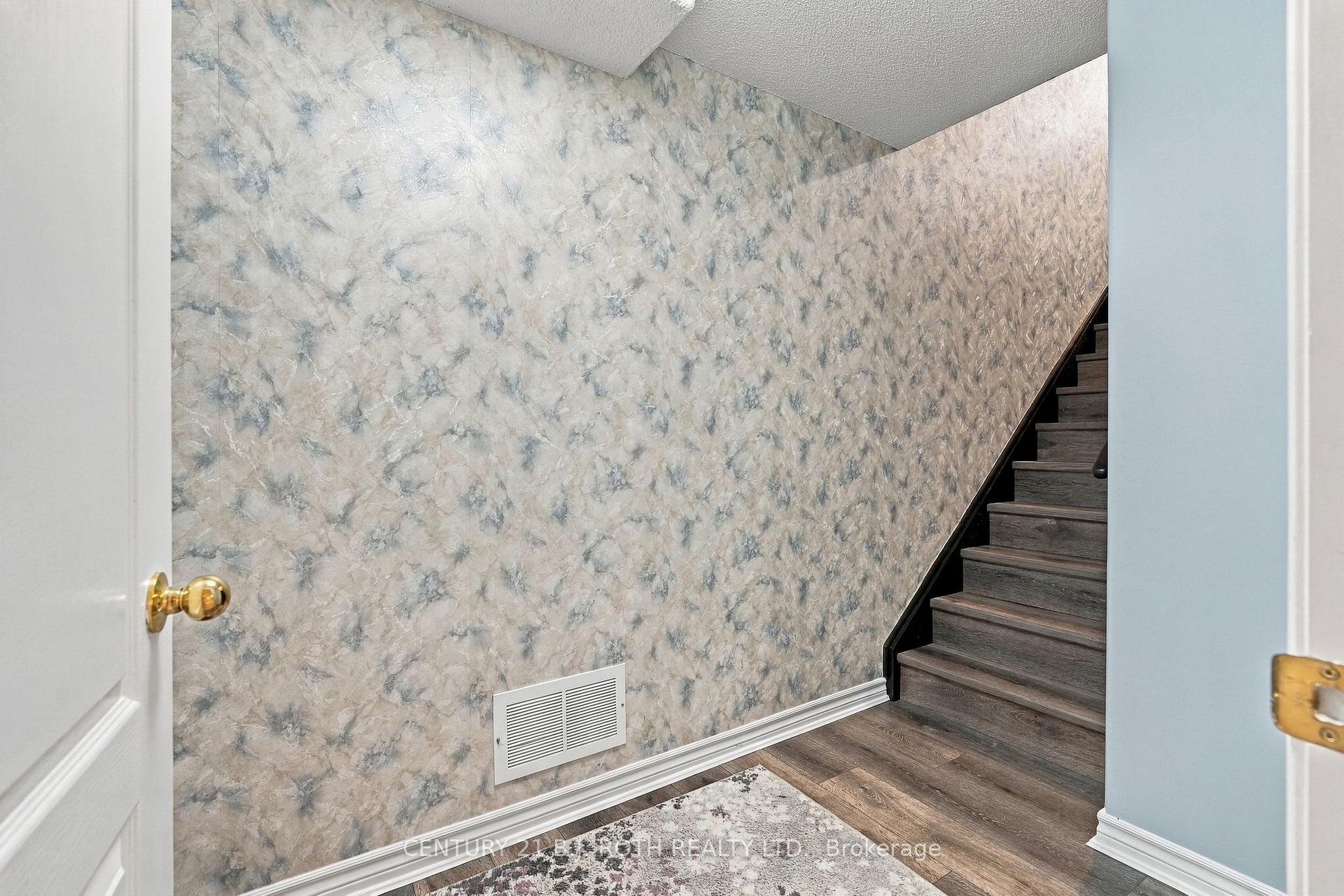 Photo 35 of 14 Bloxham Place, Barrie, Bayshore — HOMEH