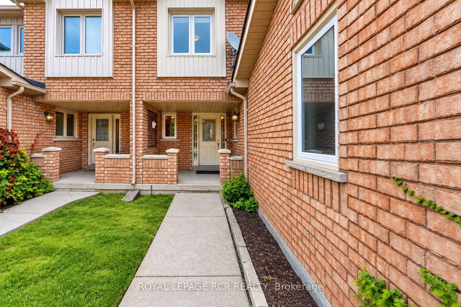 Photo 3 of 105 Hanton Crescent, Caledon, Bolton East — HOMEH
