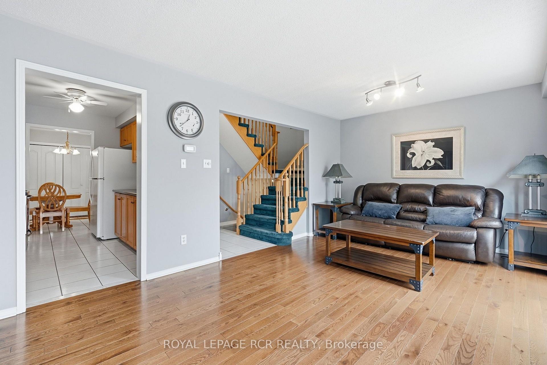 Photo 6 of 105 Hanton Crescent, Caledon, Bolton East — HOMEH