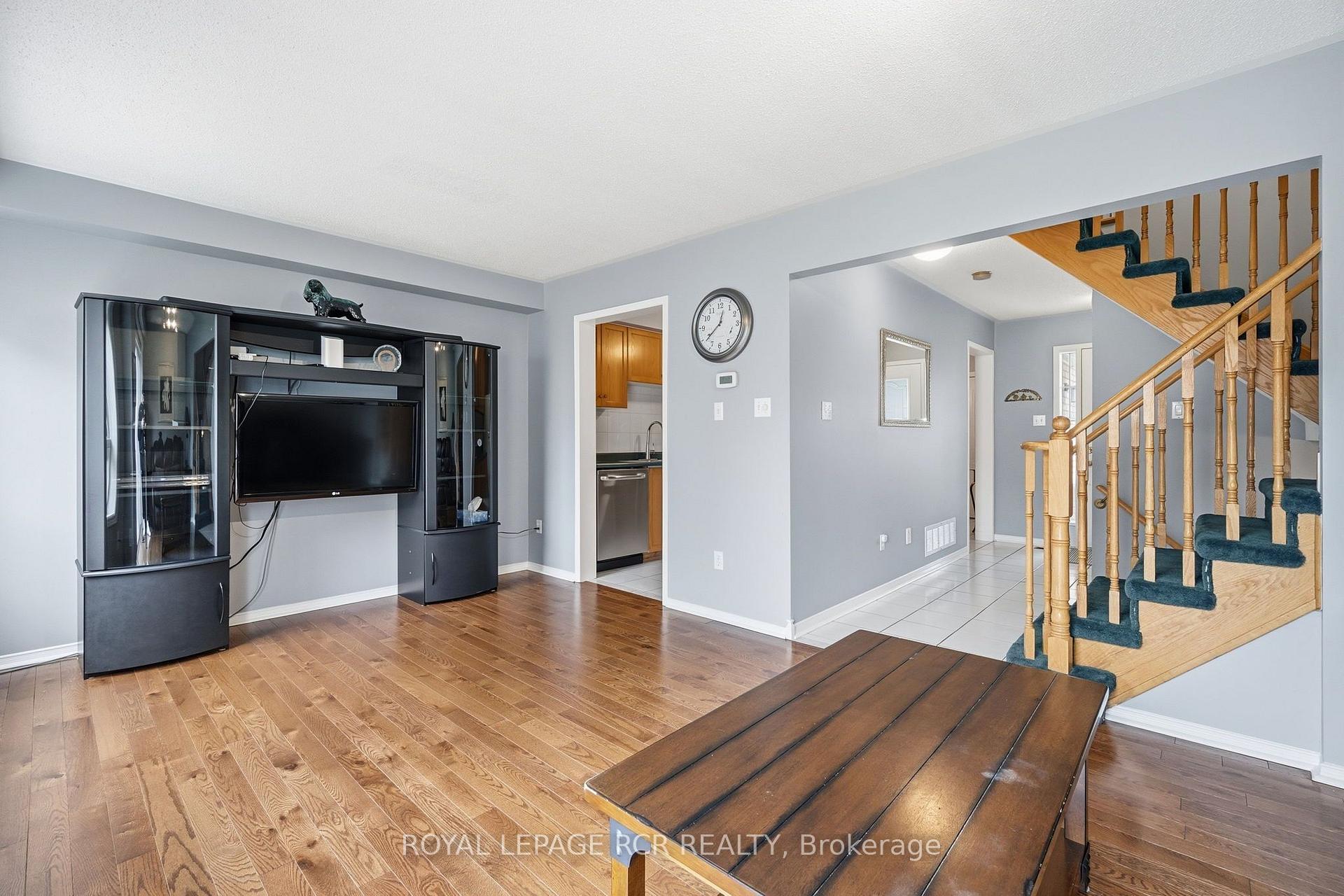 Photo 7 of 105 Hanton Crescent, Caledon, Bolton East — HOMEH