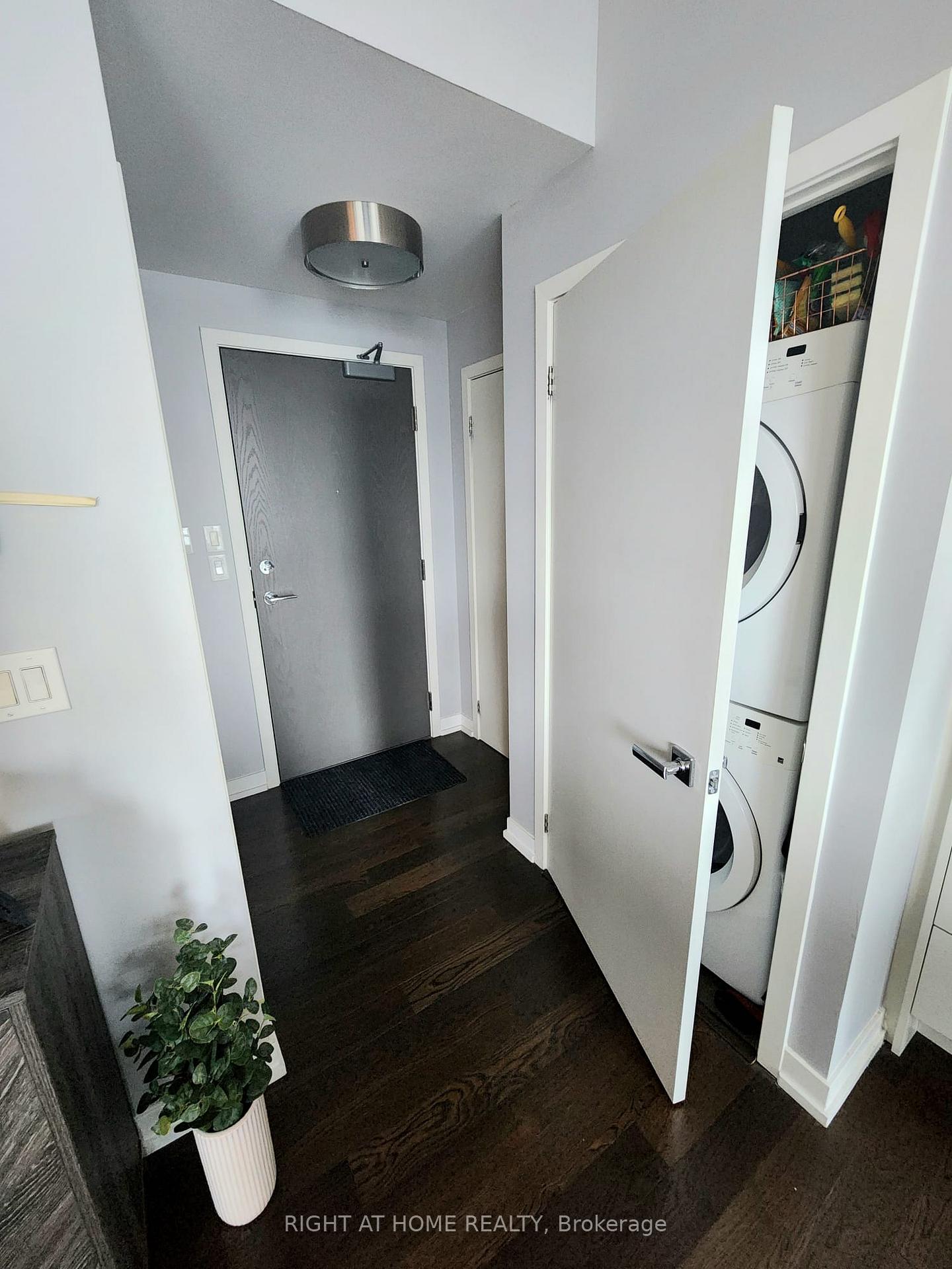 Photo 2 of Unit 1906, 21 Widmer Street, Toronto, Waterfront Communities — HOMEH