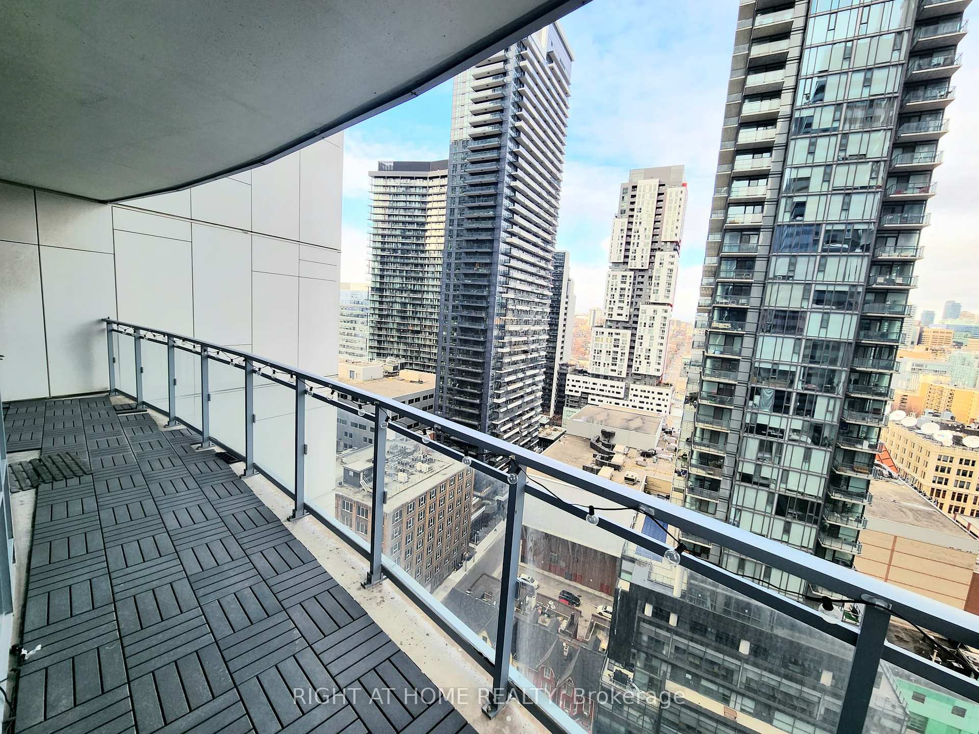 Photo 11 of Unit 1906, 21 Widmer Street, Toronto, Waterfront Communities — HOMEH