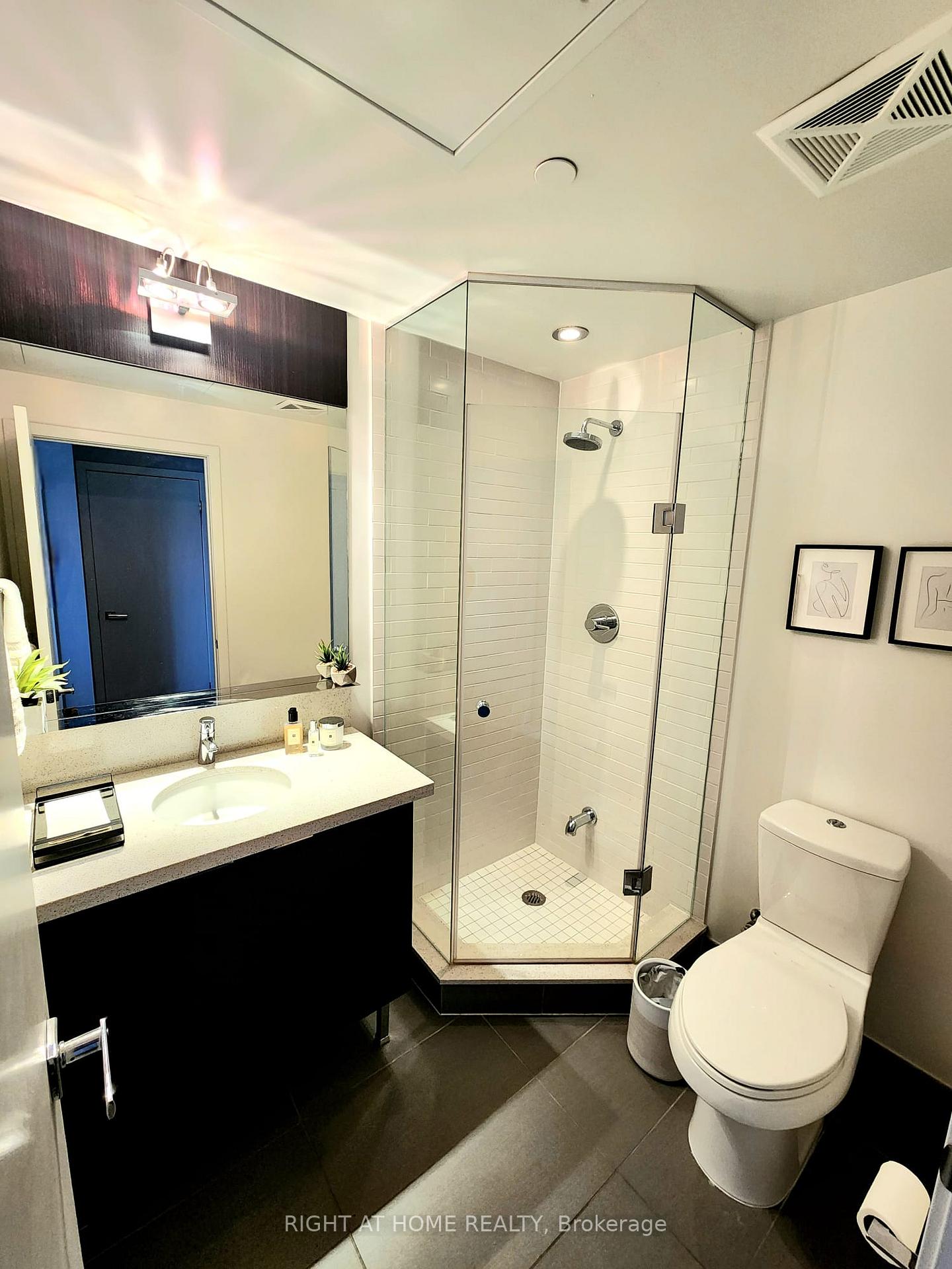 Photo 15 of Unit 1906, 21 Widmer Street, Toronto, Waterfront Communities — HOMEH