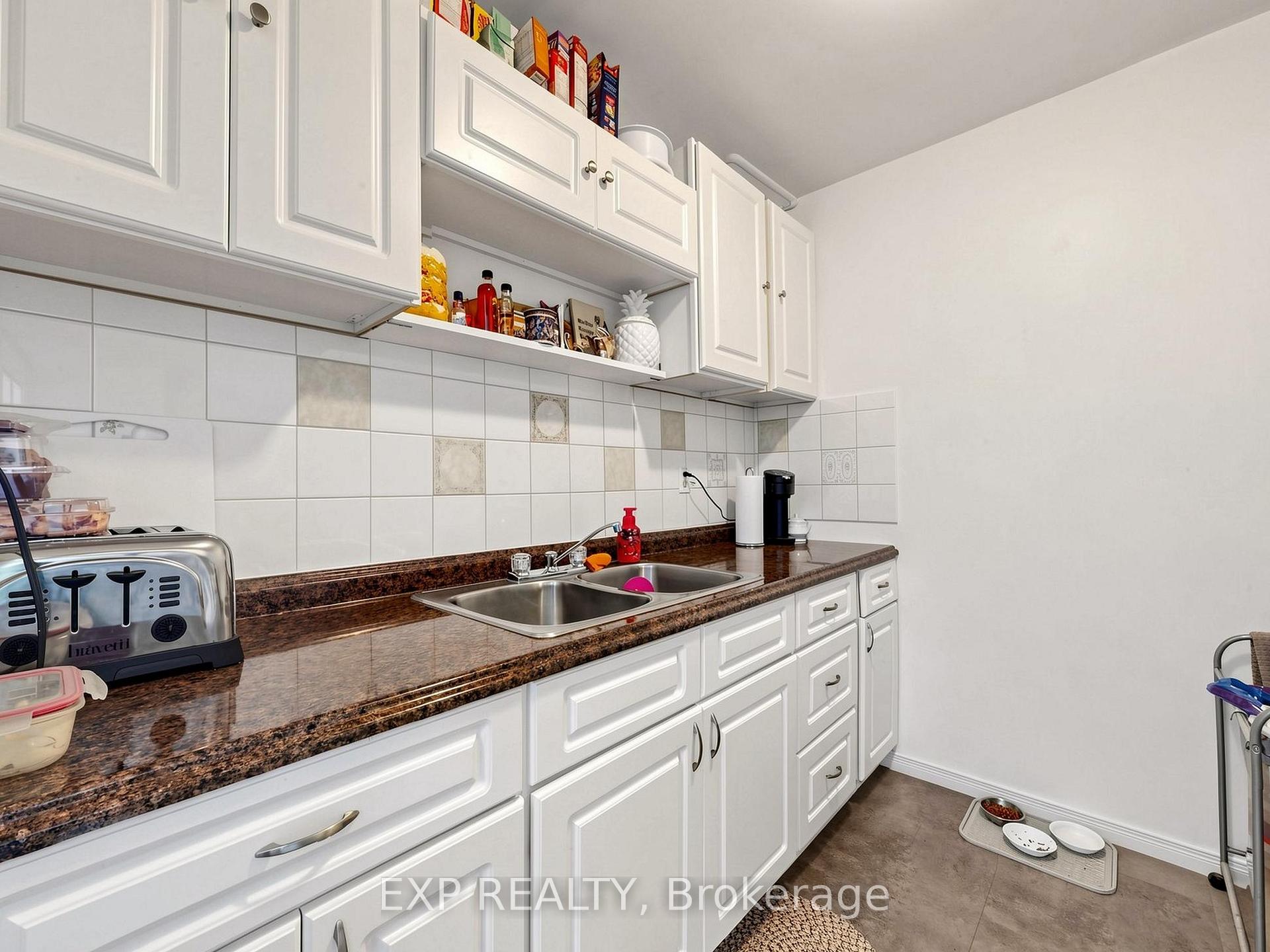 Photo 12 of 89 Donald Street, Barrie, Queen's Park — HOMEH