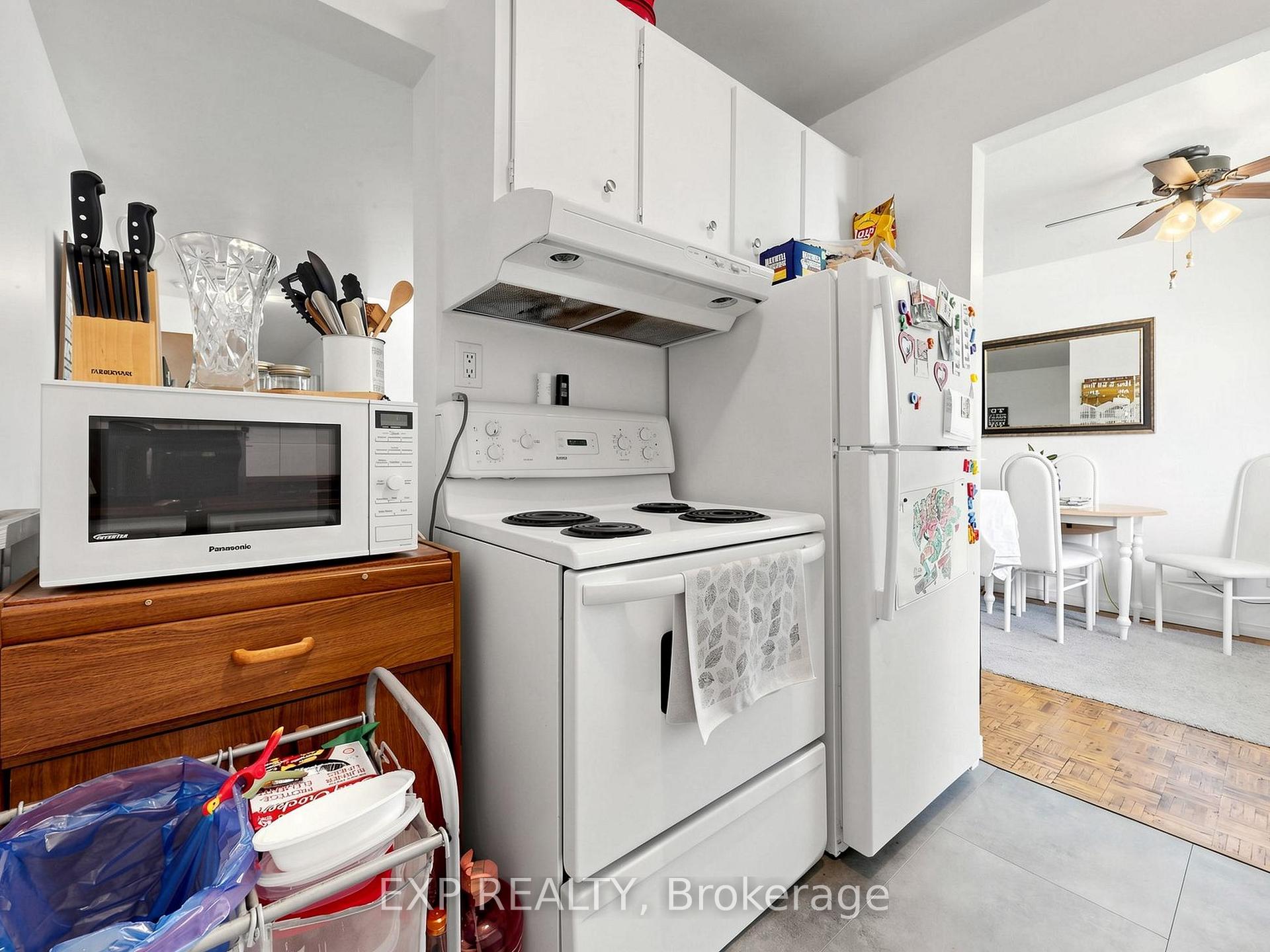 Photo 13 of 89 Donald Street, Barrie, Queen's Park — HOMEH