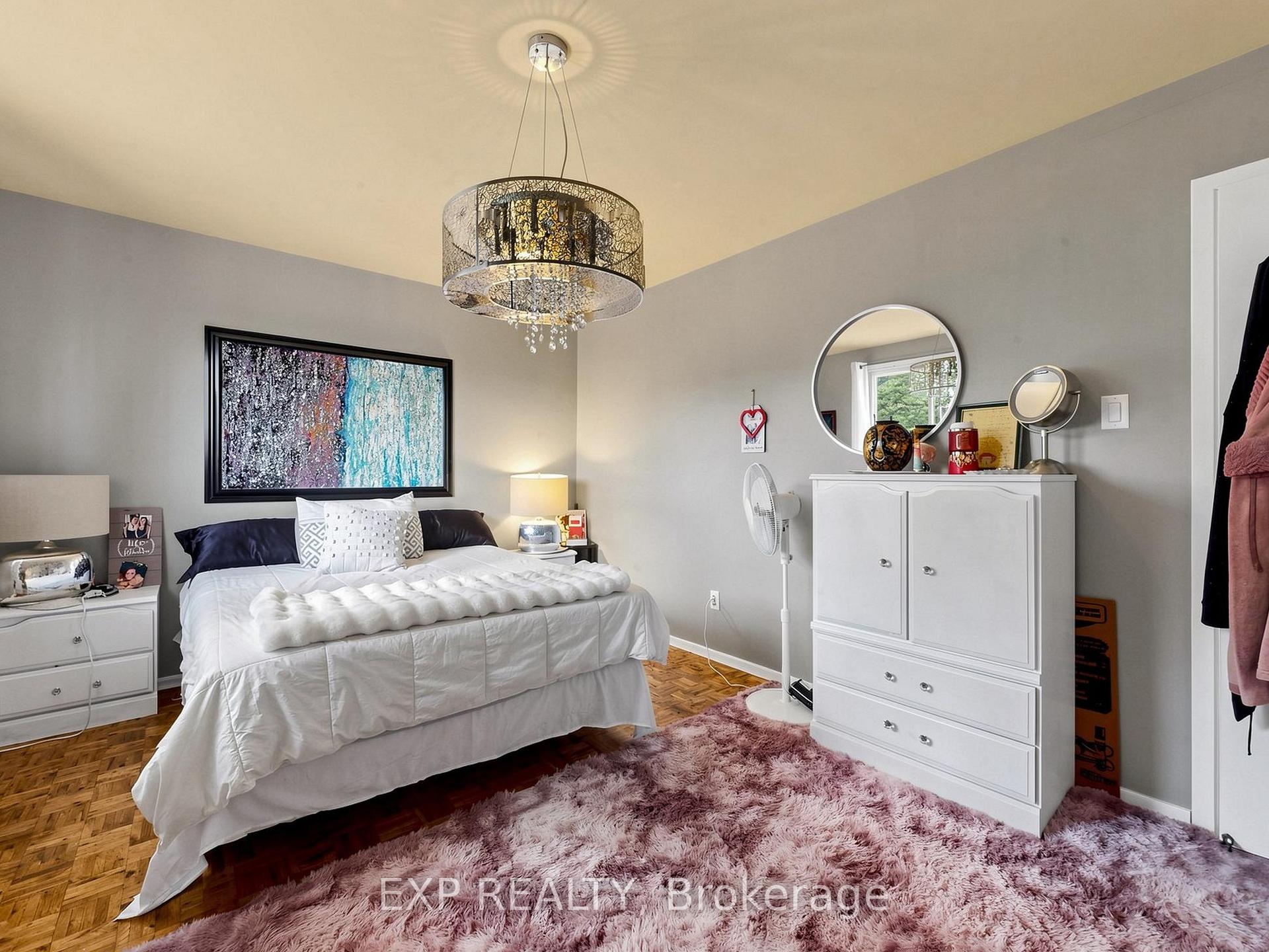 Photo 15 of 89 Donald Street, Barrie, Queen's Park — HOMEH