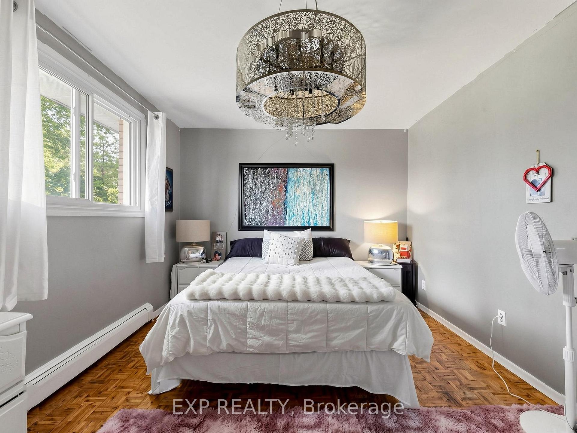 Photo 16 of 89 Donald Street, Barrie, Queen's Park — HOMEH