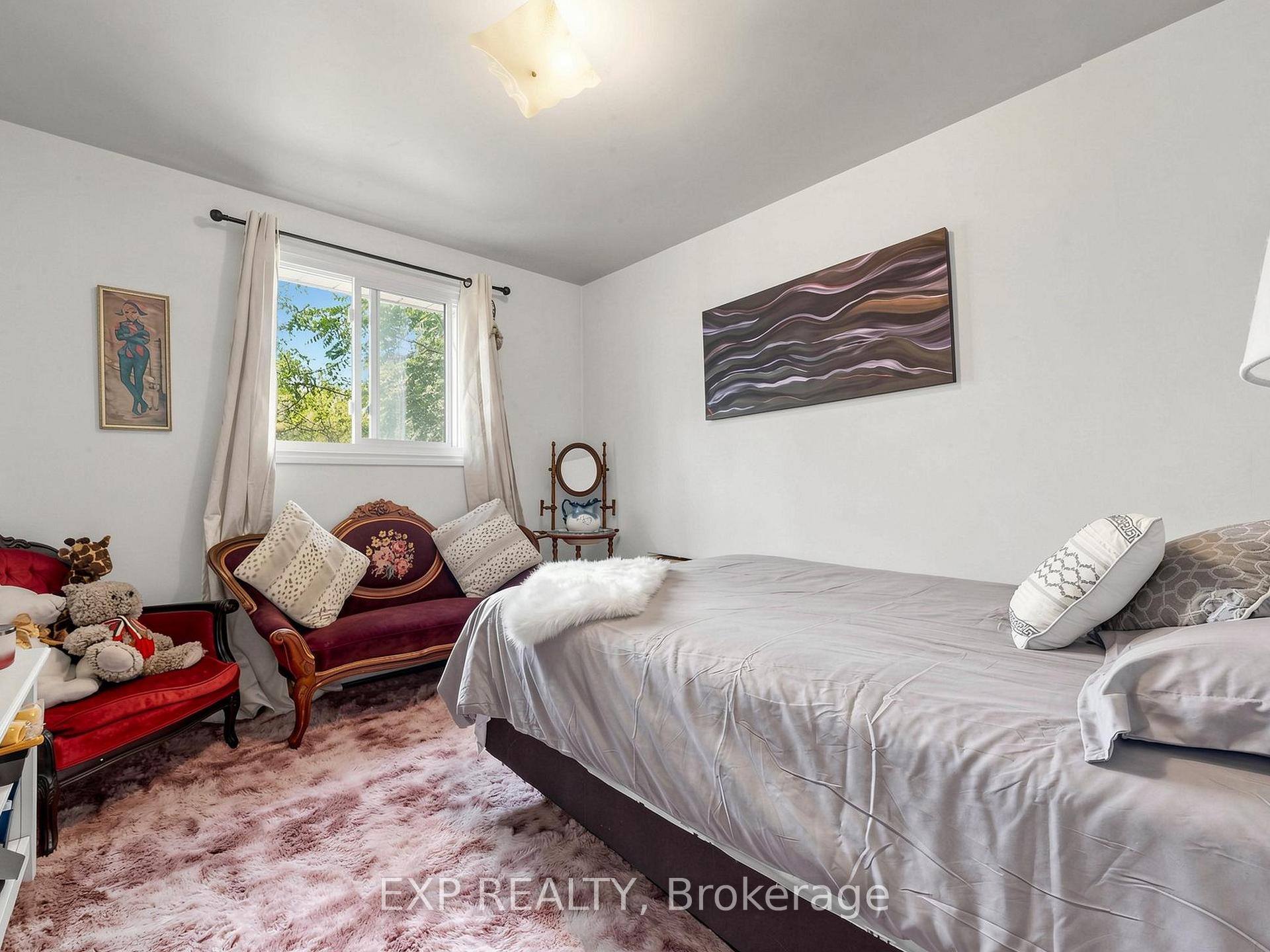 Photo 17 of 89 Donald Street, Barrie, Queen's Park — HOMEH