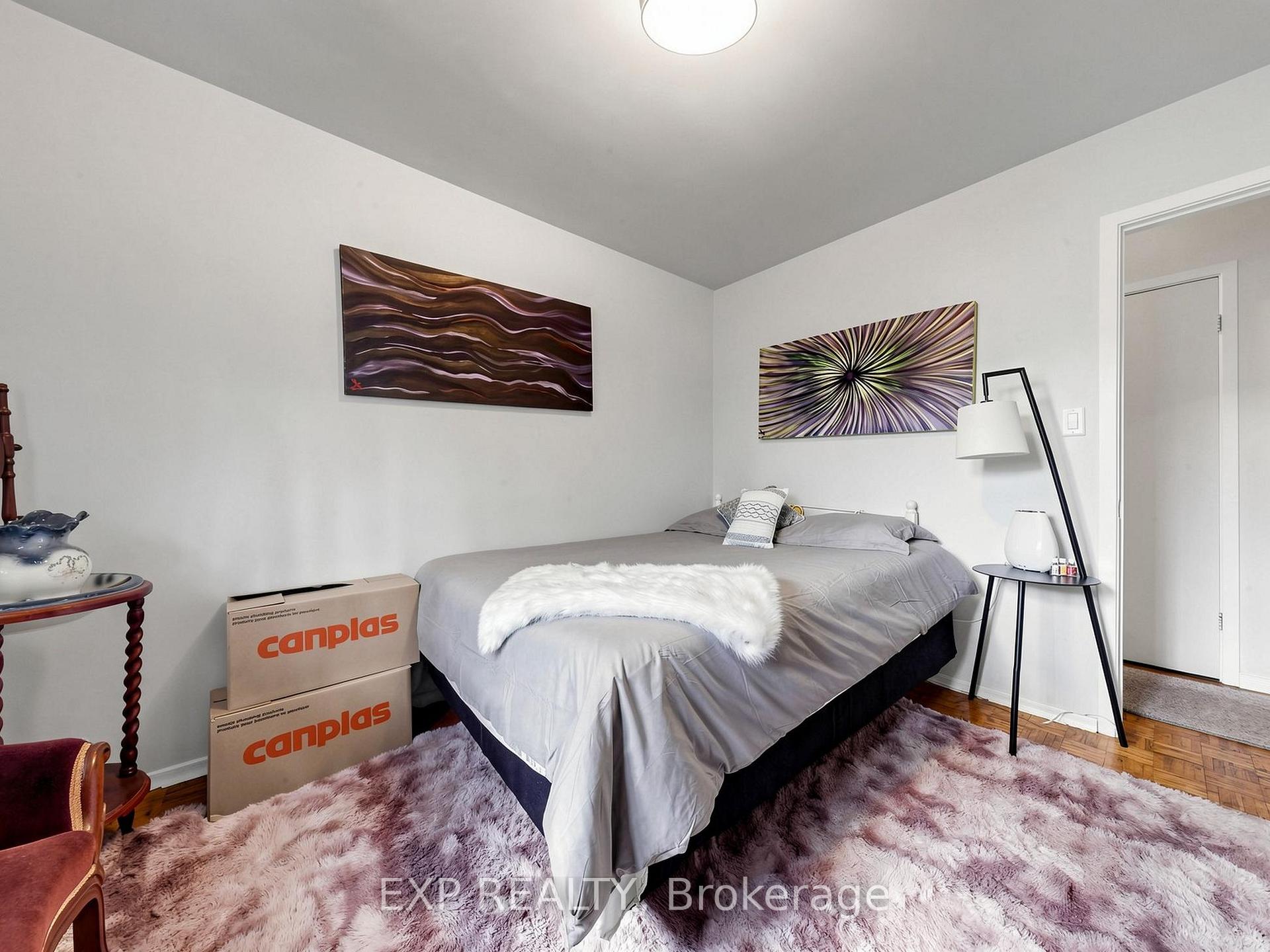Photo 18 of 89 Donald Street, Barrie, Queen's Park — HOMEH