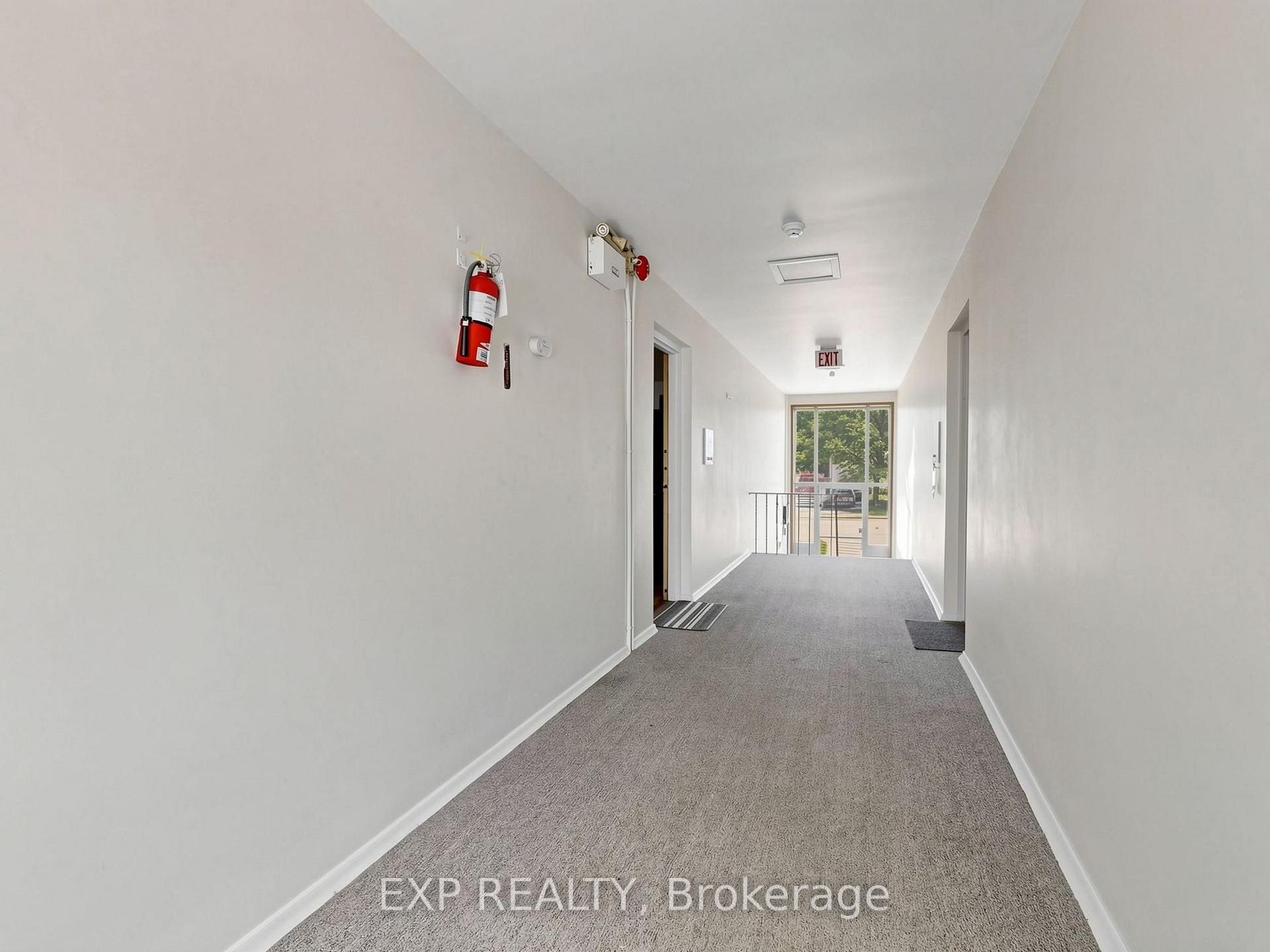 Photo 21 of 89 Donald Street, Barrie, Queen's Park — HOMEH