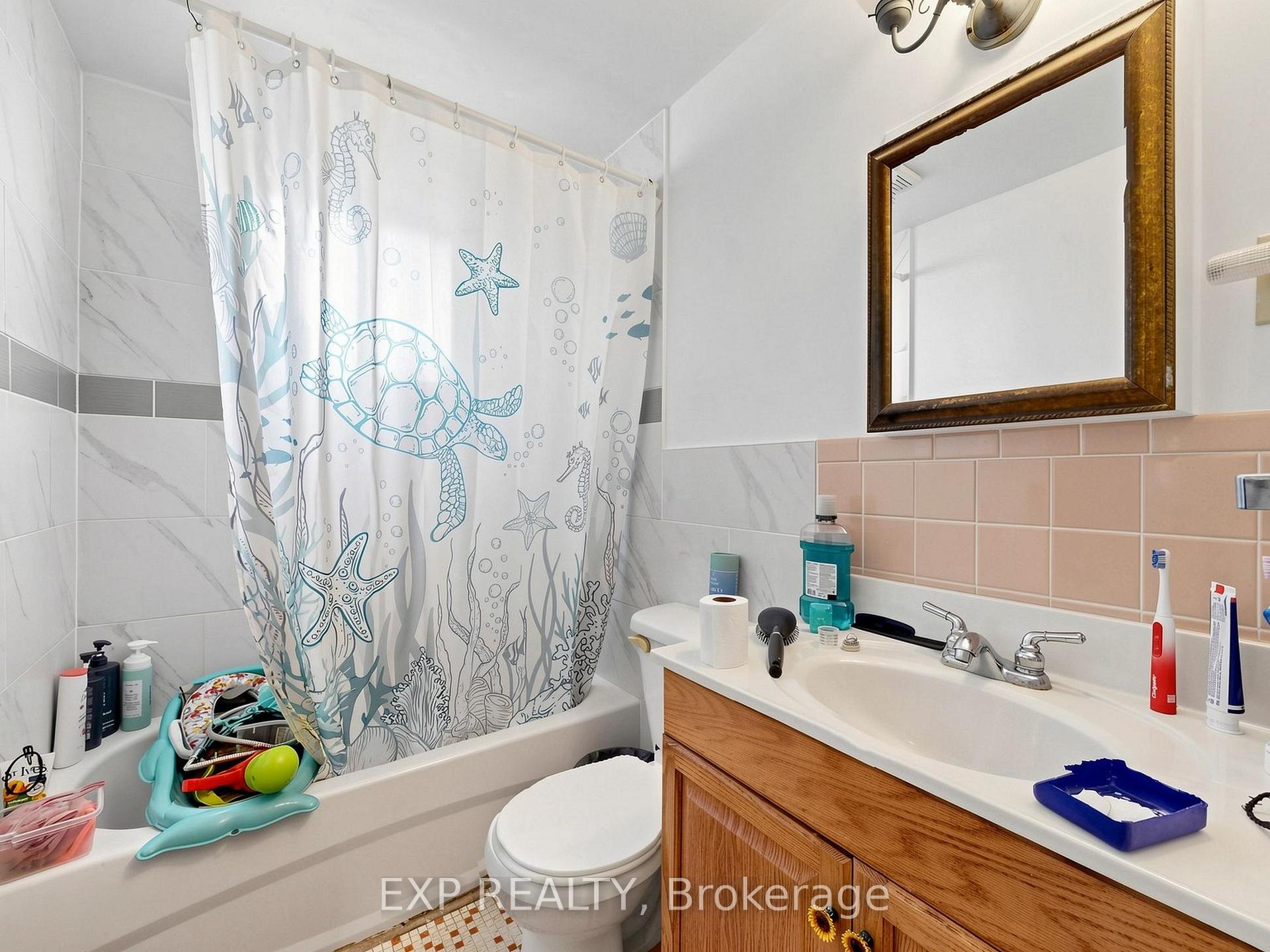 Photo 30 of 89 Donald Street, Barrie, Queen's Park — HOMEH