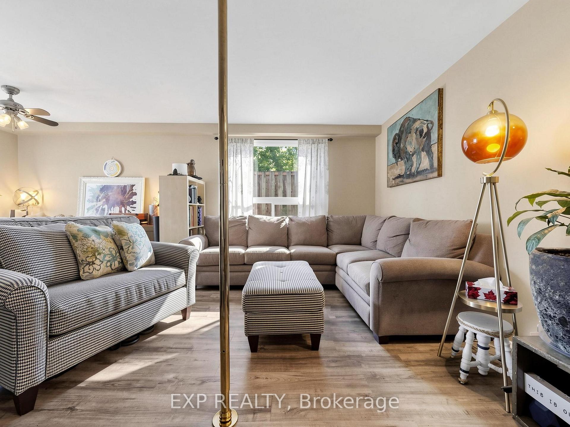 Photo 32 of 89 Donald Street, Barrie, Queen's Park — HOMEH
