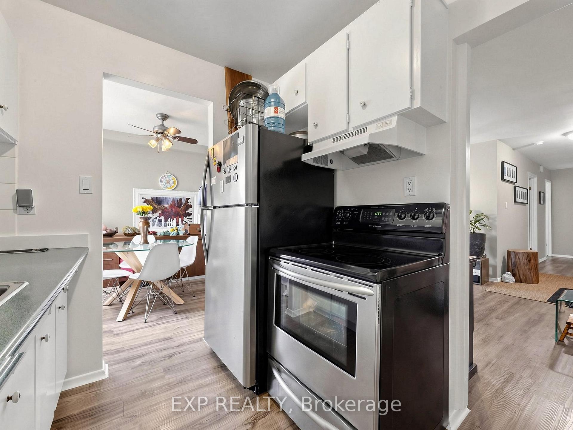 Photo 38 of 89 Donald Street, Barrie, Queen's Park — HOMEH