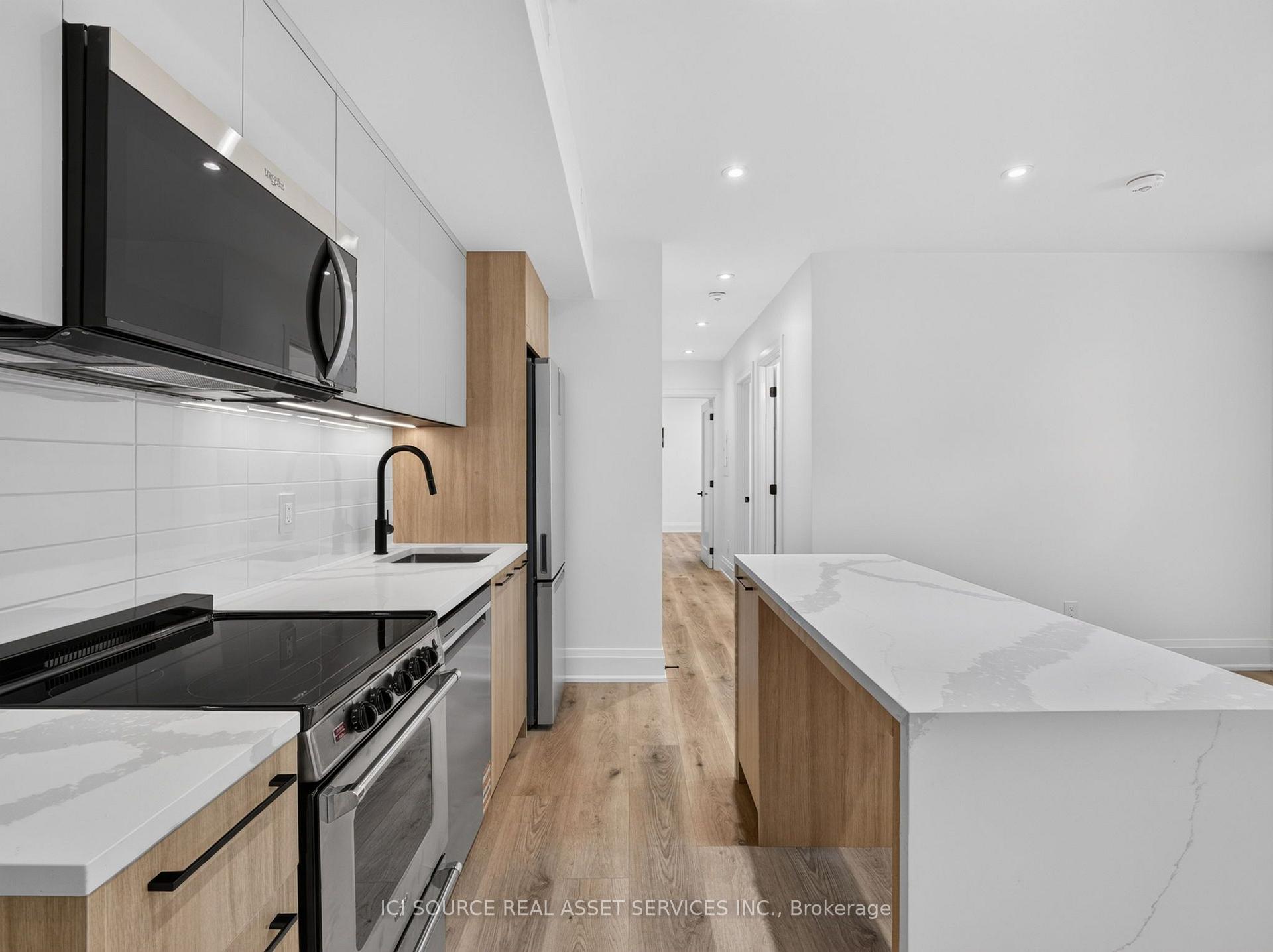 Photo 7 of Unit Unit 6, 28 Norcross Road, North York, Clanton Park — HOMEH