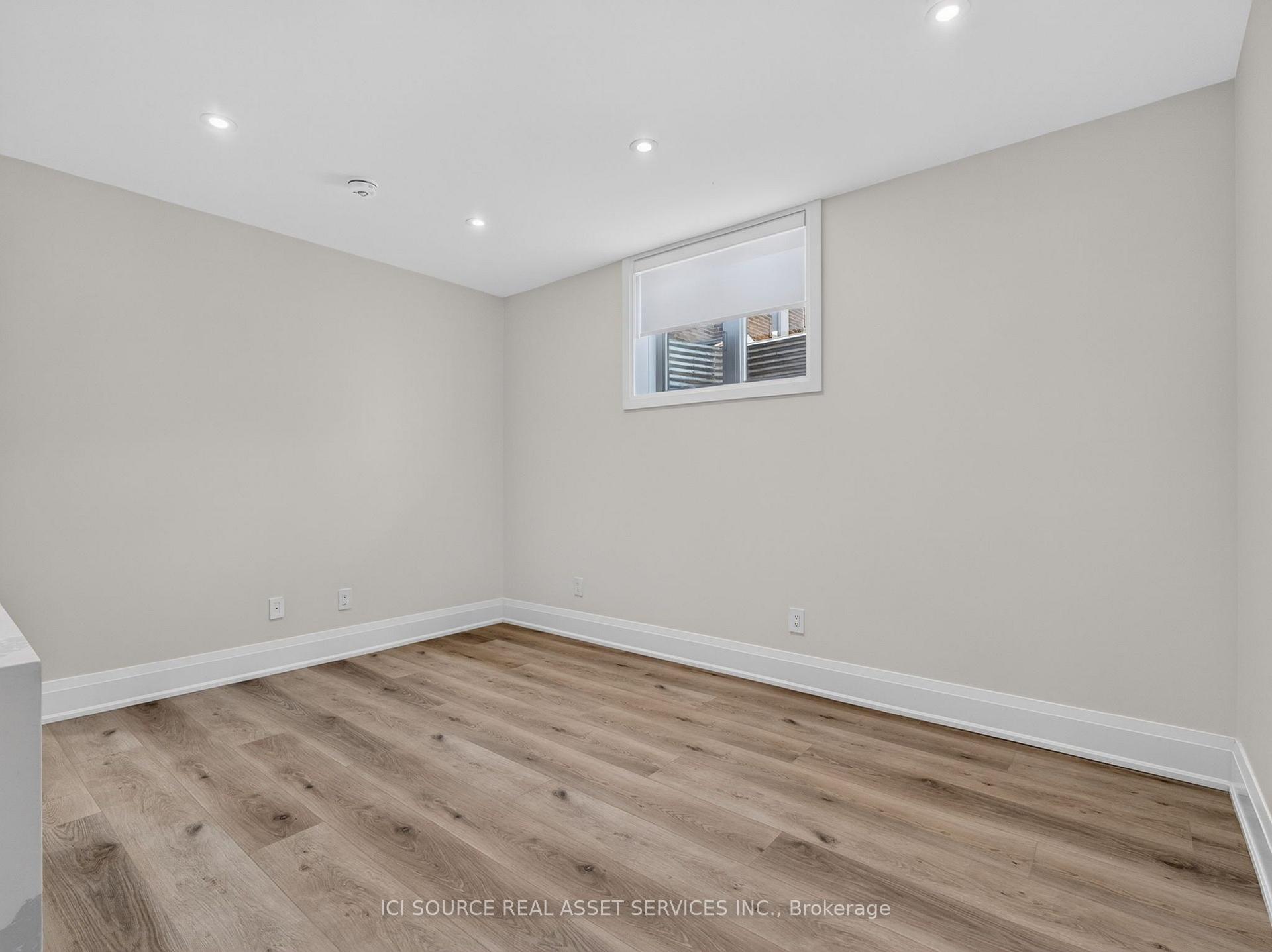Photo 12 of Unit Unit 6, 28 Norcross Road, North York, Clanton Park — HOMEH