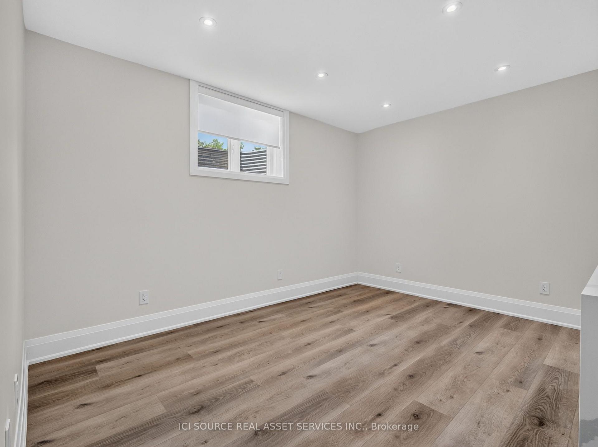 Photo 13 of Unit Unit 6, 28 Norcross Road, North York, Clanton Park — HOMEH