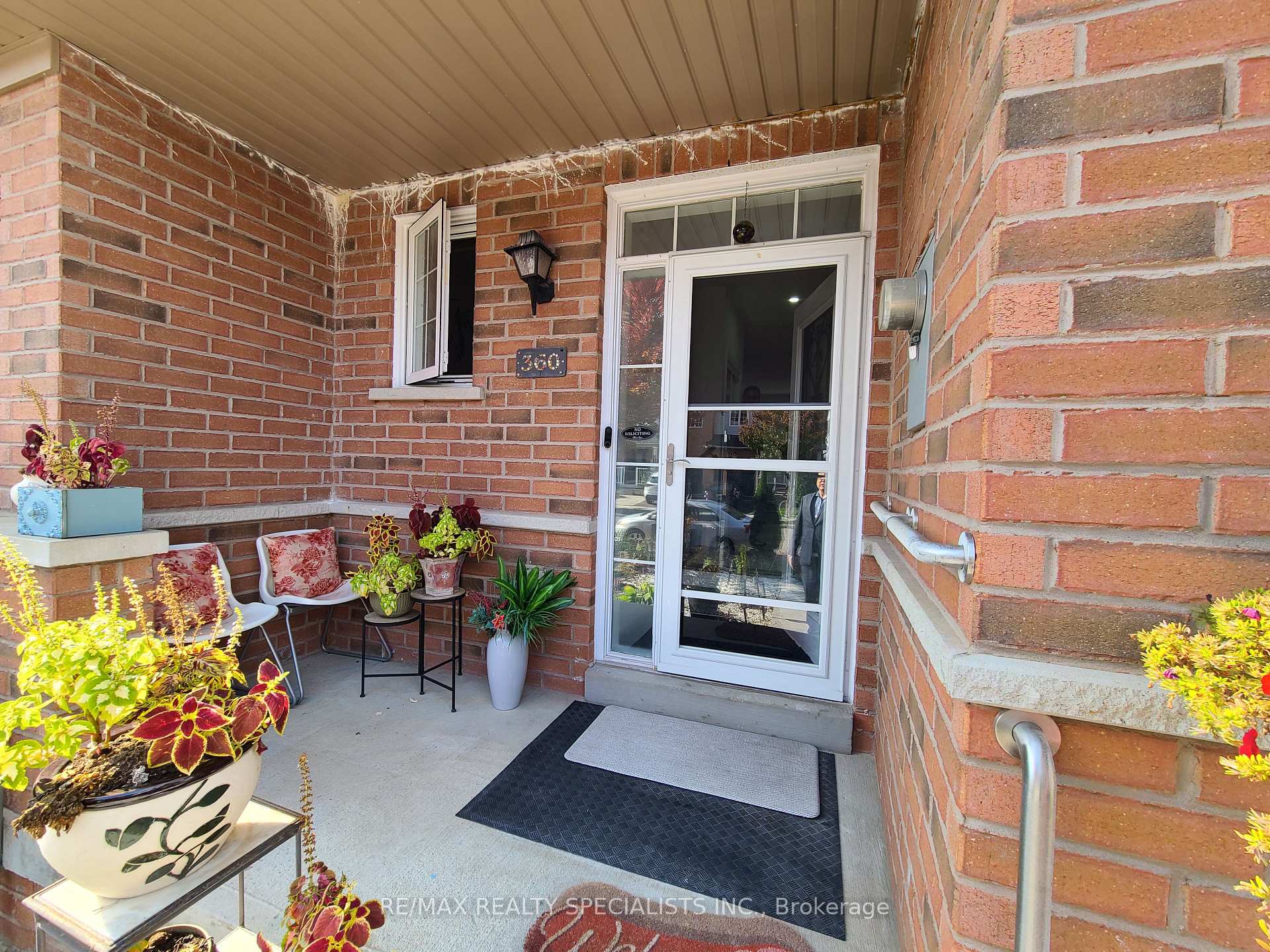Photo 4 of 360 Hobbs Crescent, Milton, Clarke — HOMEH