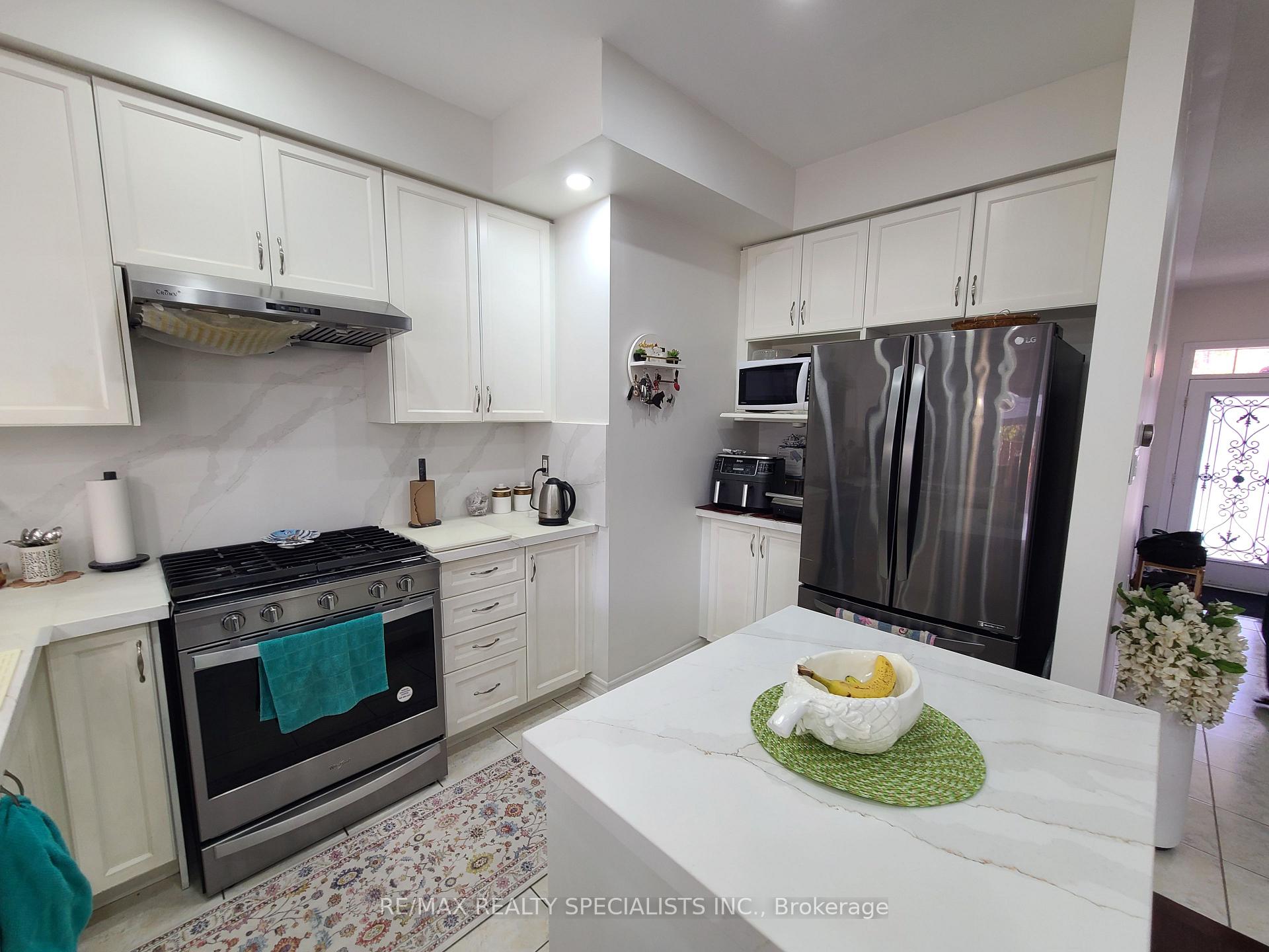 Photo 12 of 360 Hobbs Crescent, Milton, Clarke — HOMEH