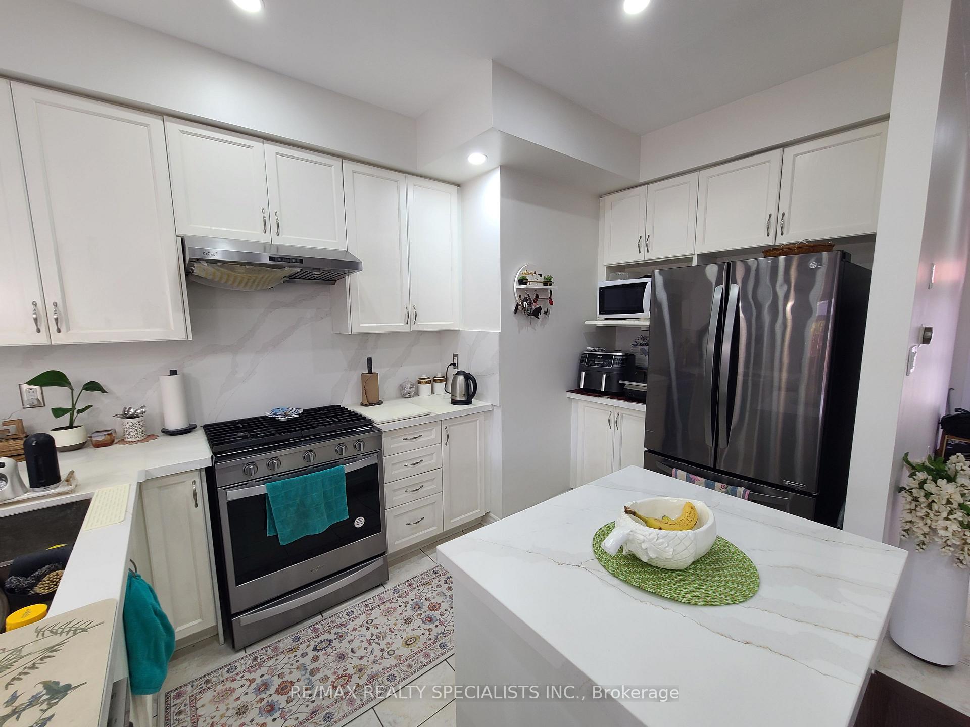 Photo 13 of 360 Hobbs Crescent, Milton, Clarke — HOMEH