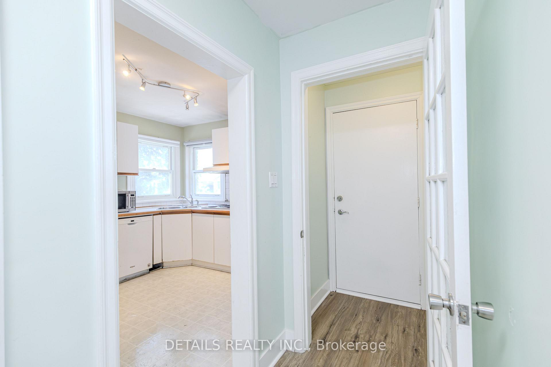 Photo 3 of 285 Columbus Avenue, Ottawa, Overbrook/Castle Heights — HOMEH