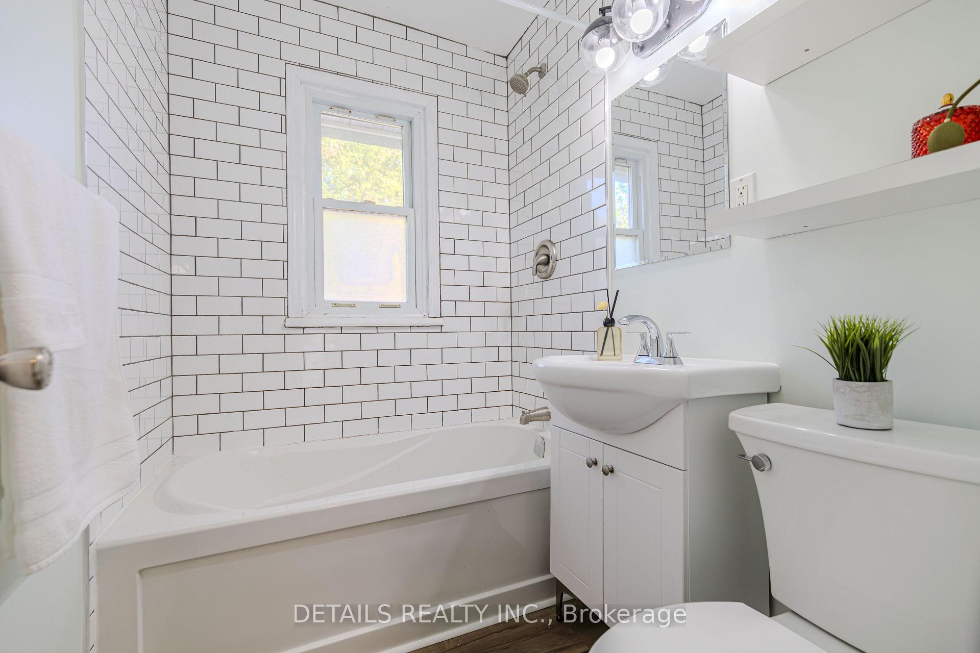 Photo 22 of 285 Columbus Avenue, Ottawa, Overbrook/Castle Heights — HOMEH