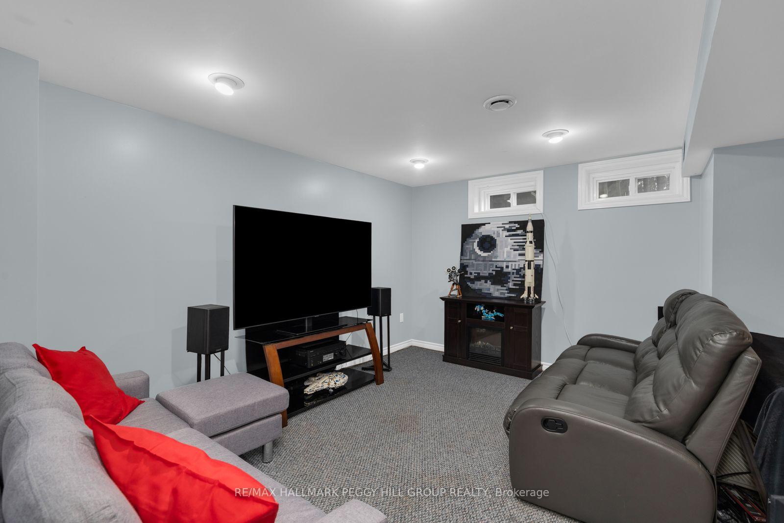 Photo 10 of 104 Leslie Avenue, Barrie, Holly — HOMEH